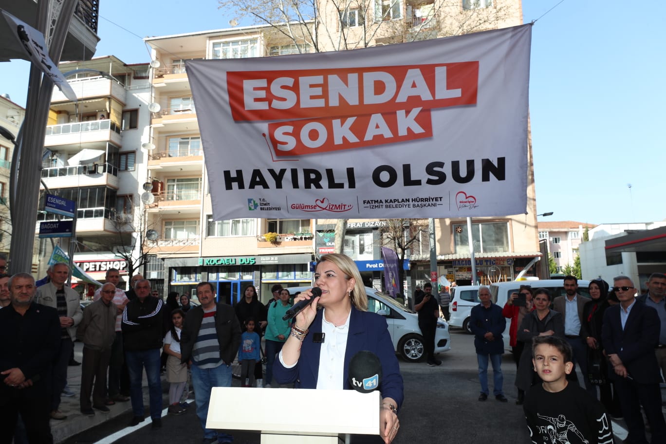 Izmit Belediyesi 7 günde tamamladigi Esendal Sokagi halkin hizmetine sundu (11)