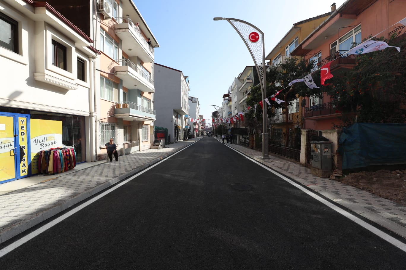 Izmit Belediyesi 7 günde tamamladigi Esendal Sokagi halkin hizmetine sundu (7)