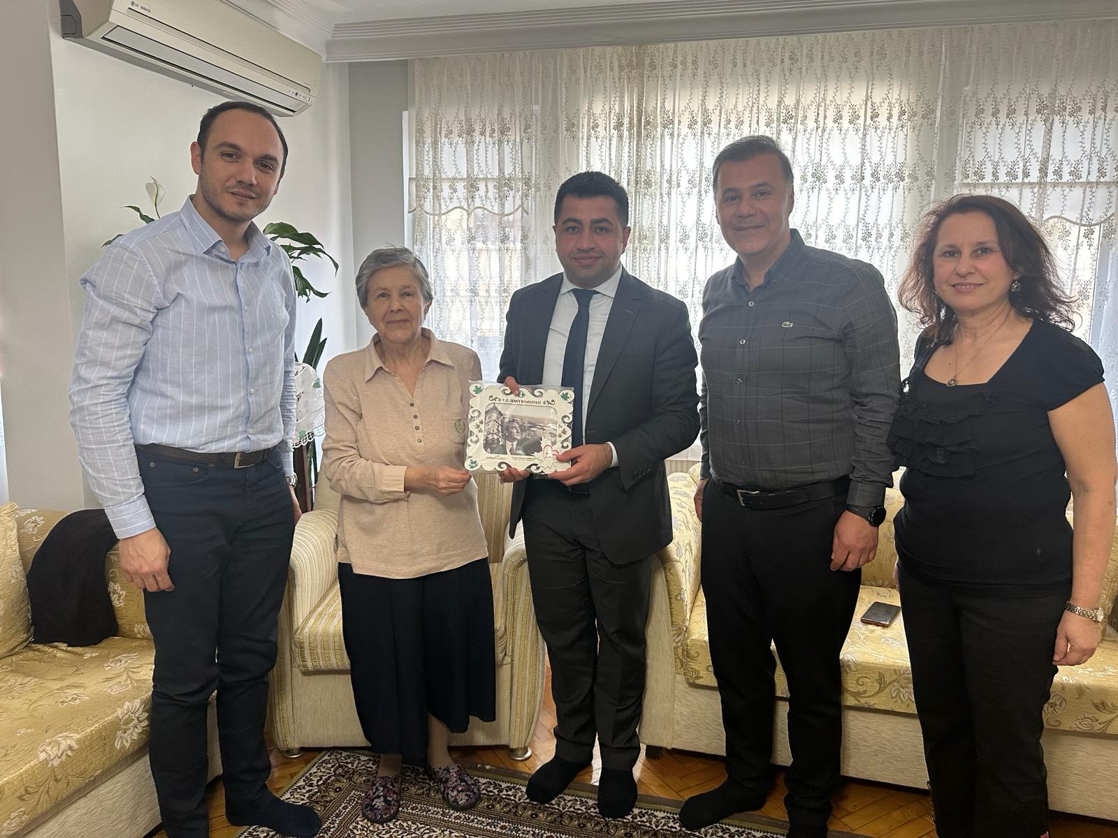 Izmit Belediyesi, sehit ailelerini Ramazan Bayrami'nda da unutmadi (1)