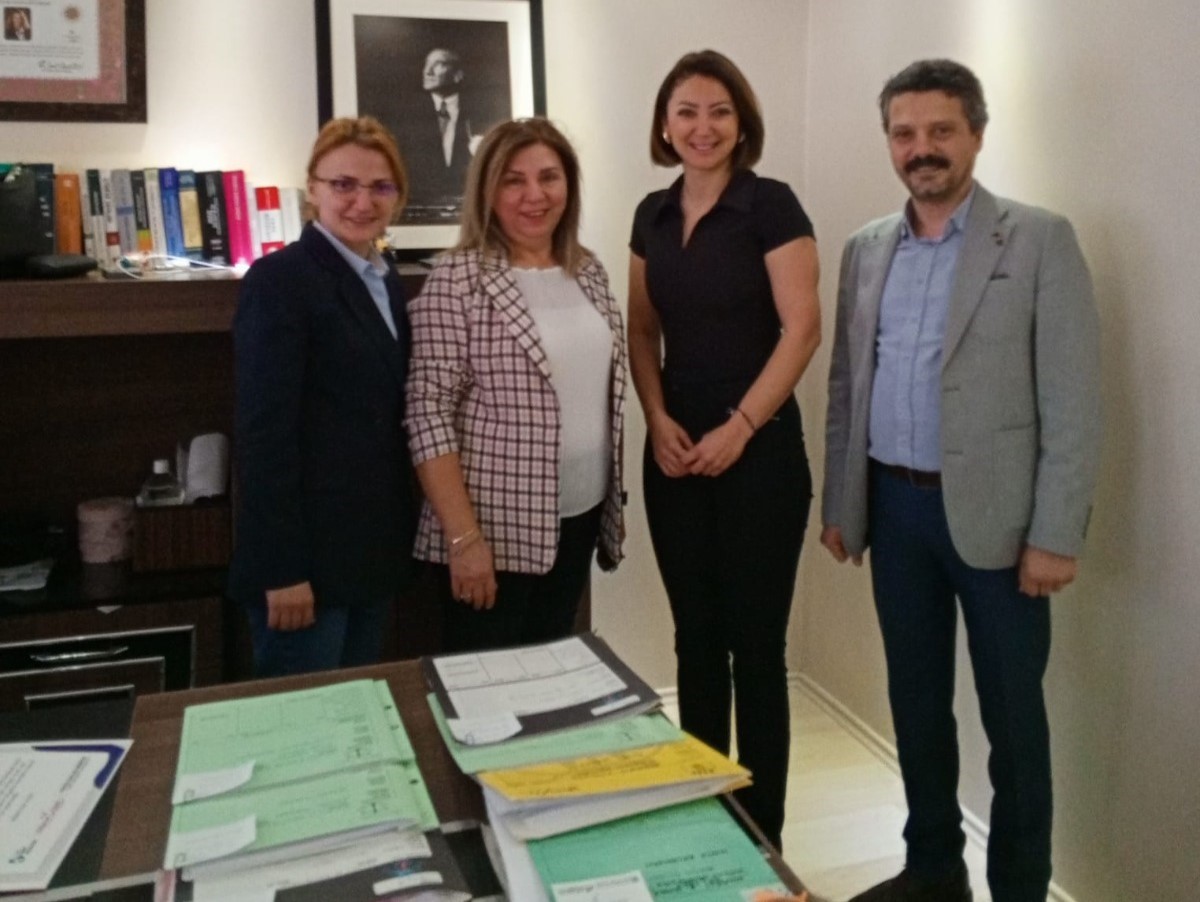 İzmit Belediyesinden avukatlara anlamlı ziyaret (14)