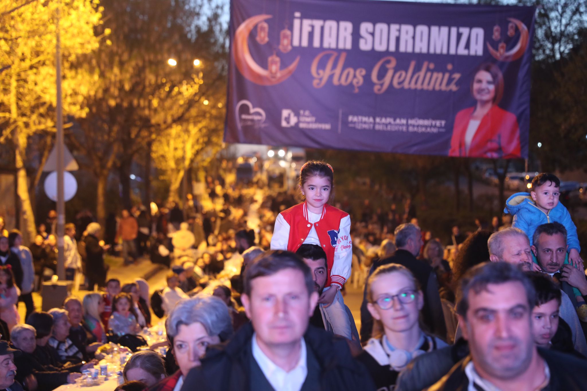 İzmit Belediyesinin mahalle iftarları Yenimahalle ve Yuvam Akarca’da devam etti (3)