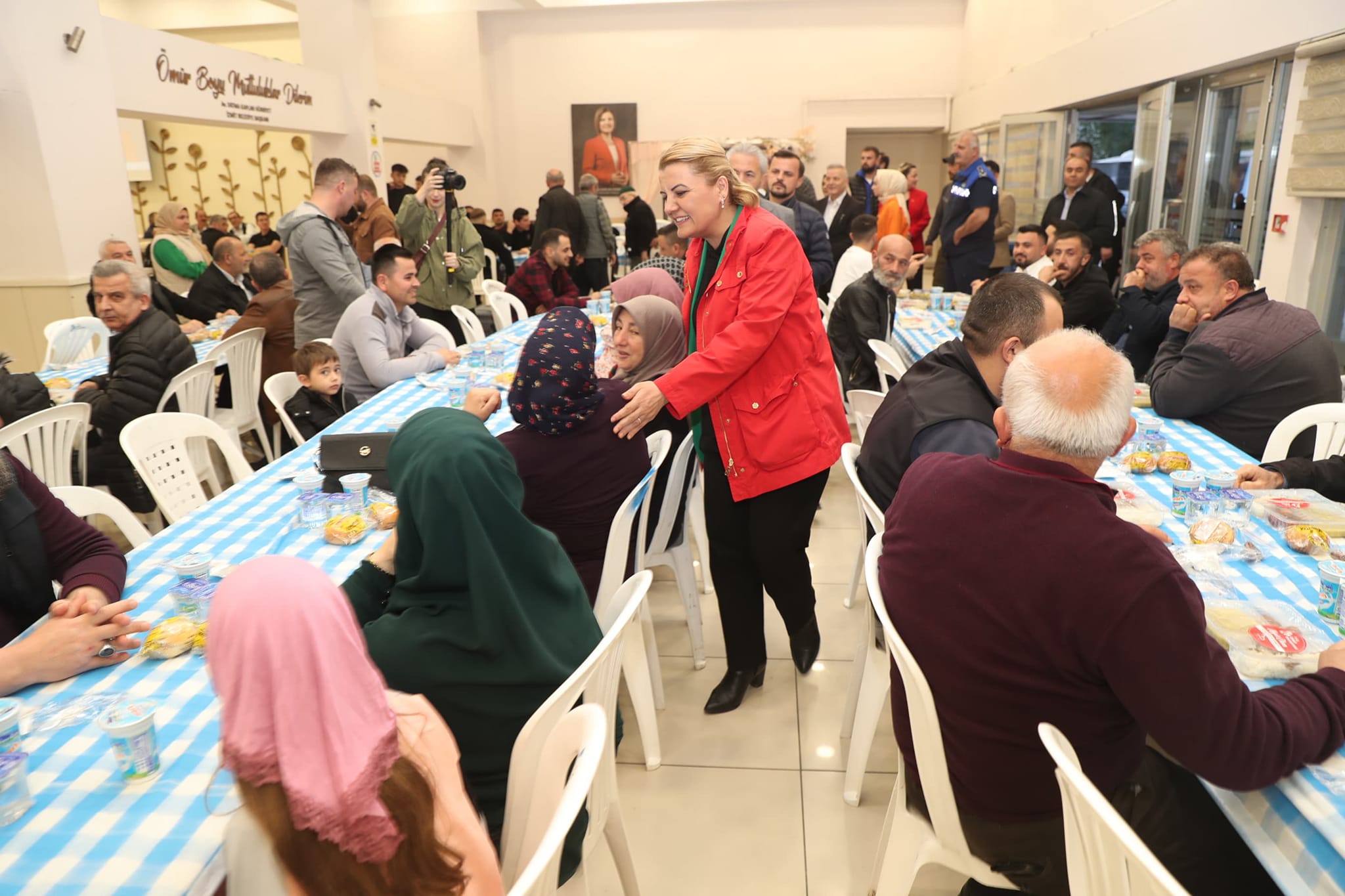 Pazarcılardan Hürriyet’e teşekkür 40 yıldır yapılmayanı Fatma Başkan yaptı (1)