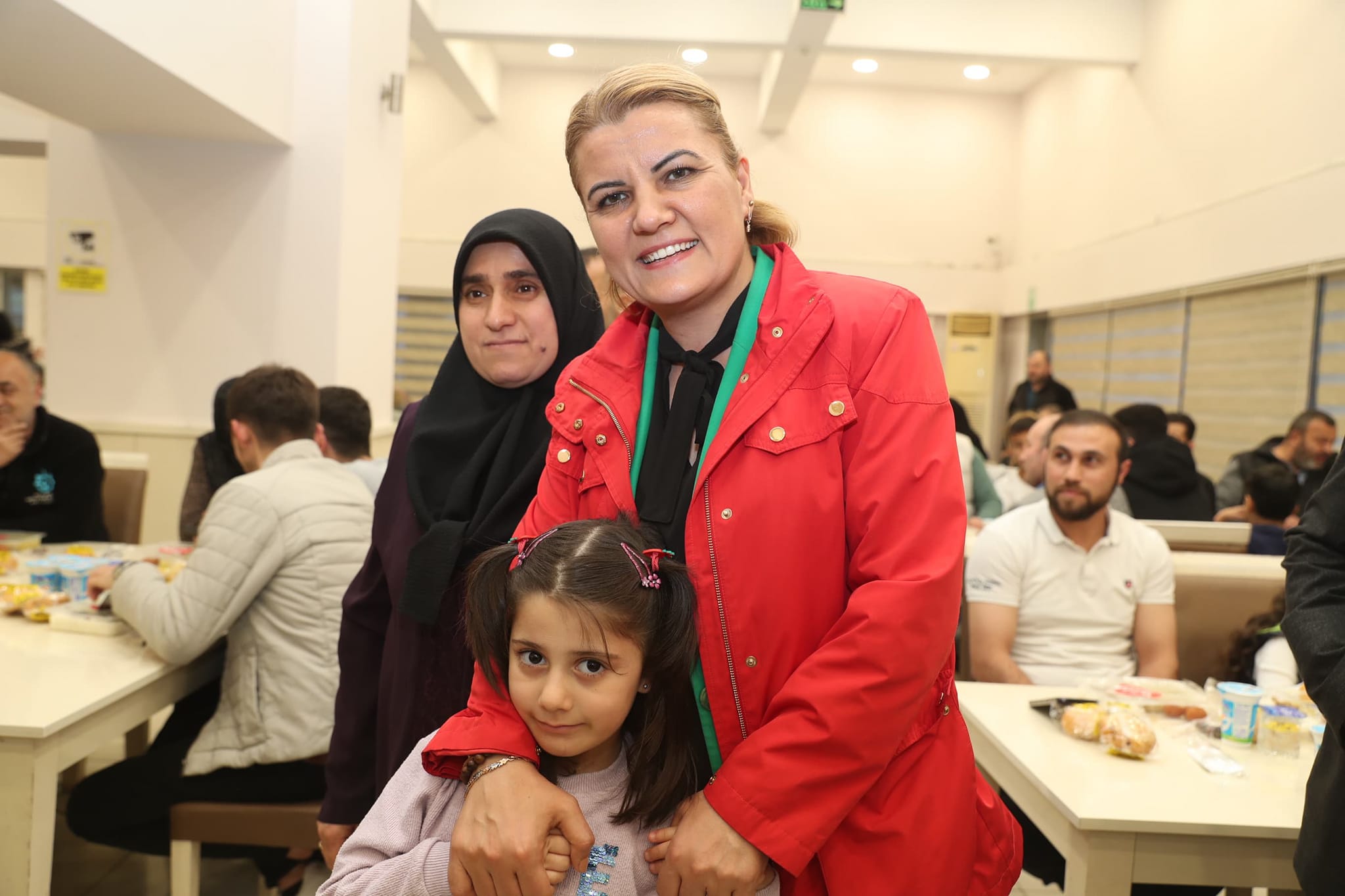 Pazarcılardan Hürriyet’e teşekkür 40 yıldır yapılmayanı Fatma Başkan yaptı (15)