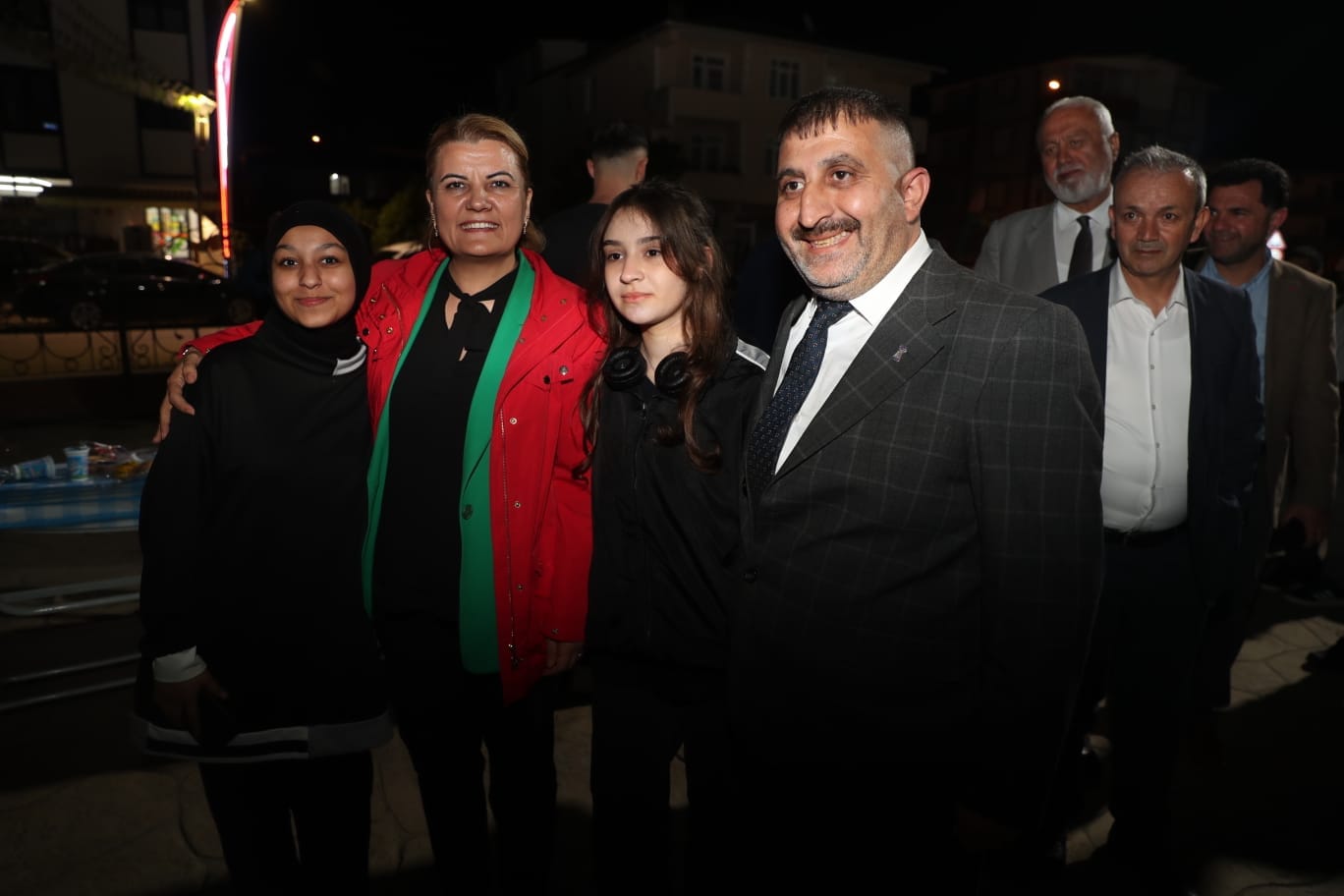 Pazarcılardan Hürriyet’e teşekkür 40 yıldır yapılmayanı Fatma Başkan yaptı (5)