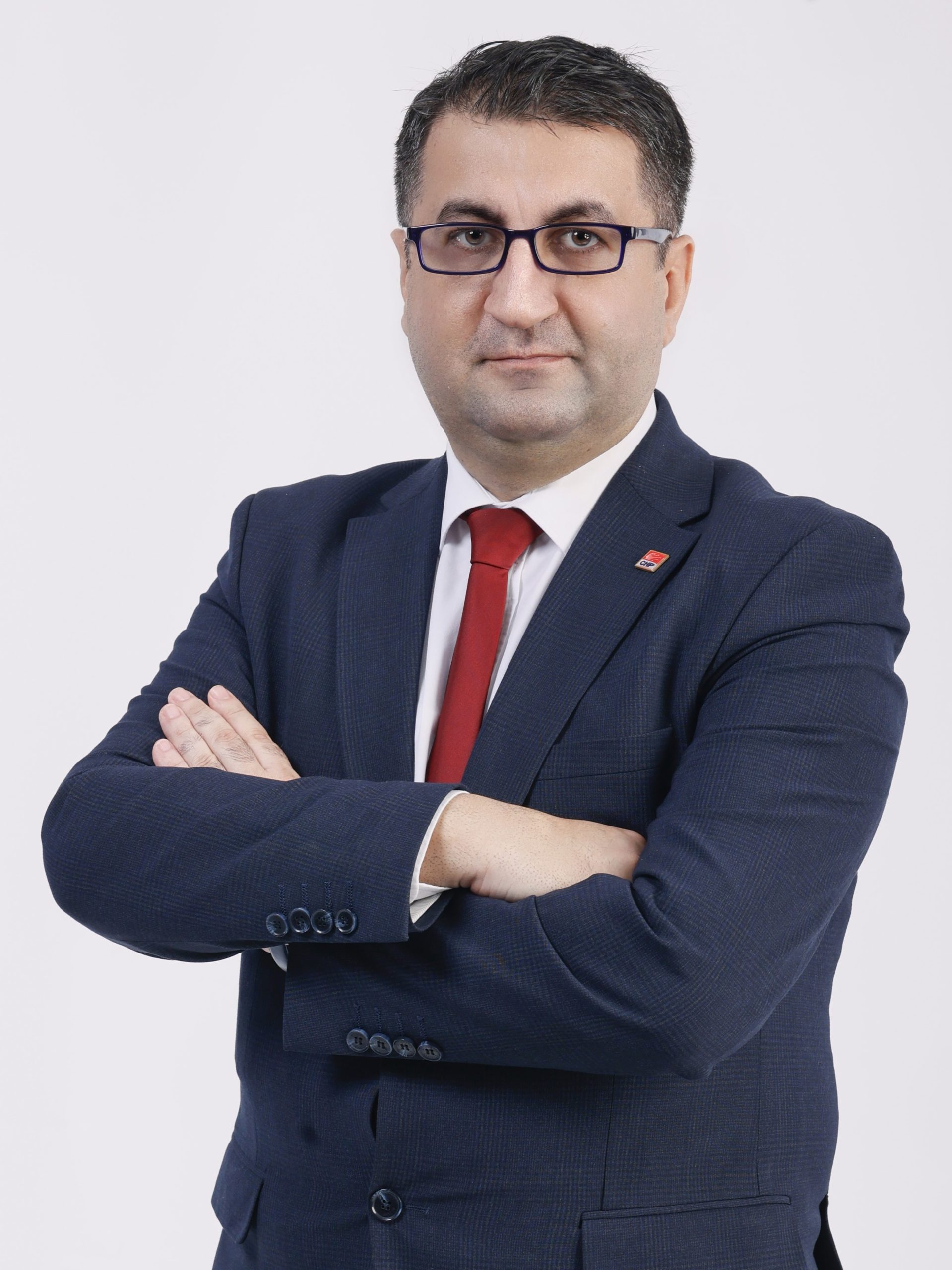 https://izmit.bel.tr/wp-content/uploads/2024/04/SERDAR-ATASEVER-CHP-scaled.jpg