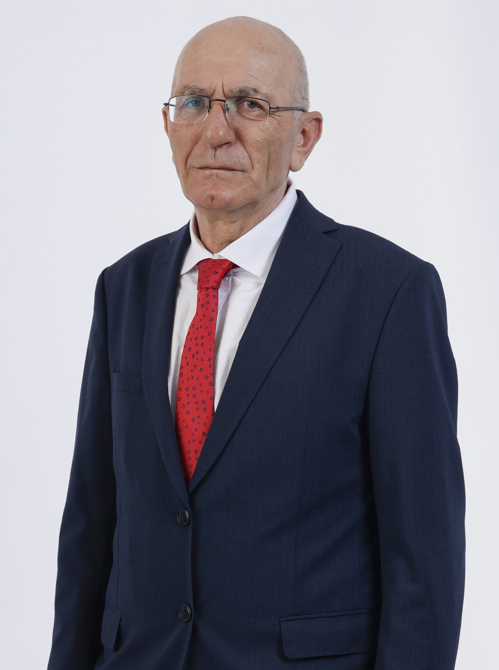 https://izmit.bel.tr/wp-content/uploads/2024/04/TURGUT-KOCACIK-CHP-scaled.jpg