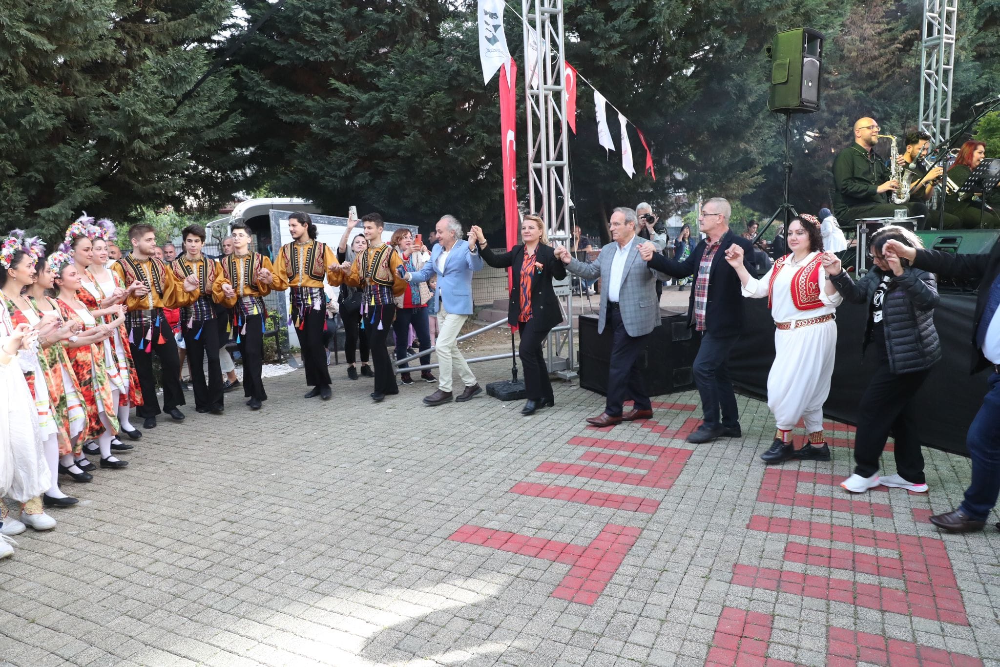Balkan Dernekleri Yerleskesi'nde Hidirellez coskusu yasandi (10)