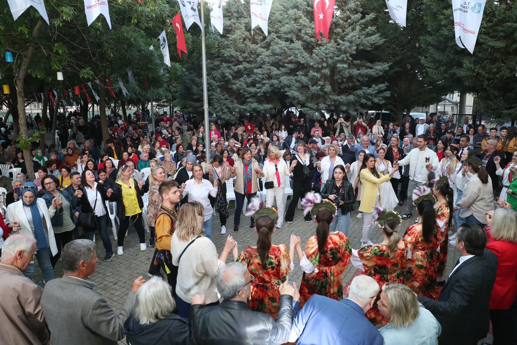 Balkan Dernekleri Yerleskesi'nde Hidirellez coskusu yasandi (11)