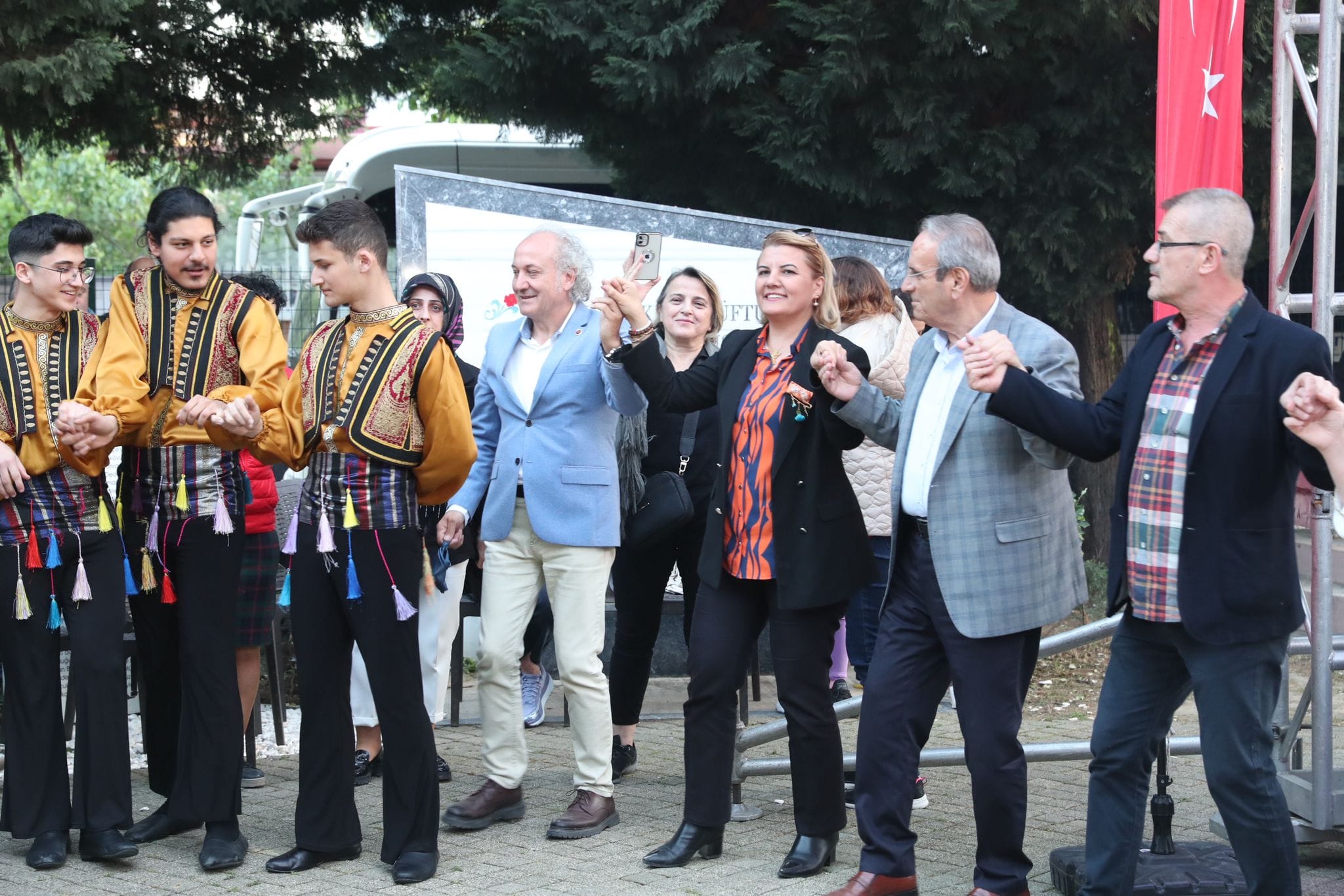 Balkan Dernekleri Yerleskesi'nde Hidirellez coskusu yasandi (2)
