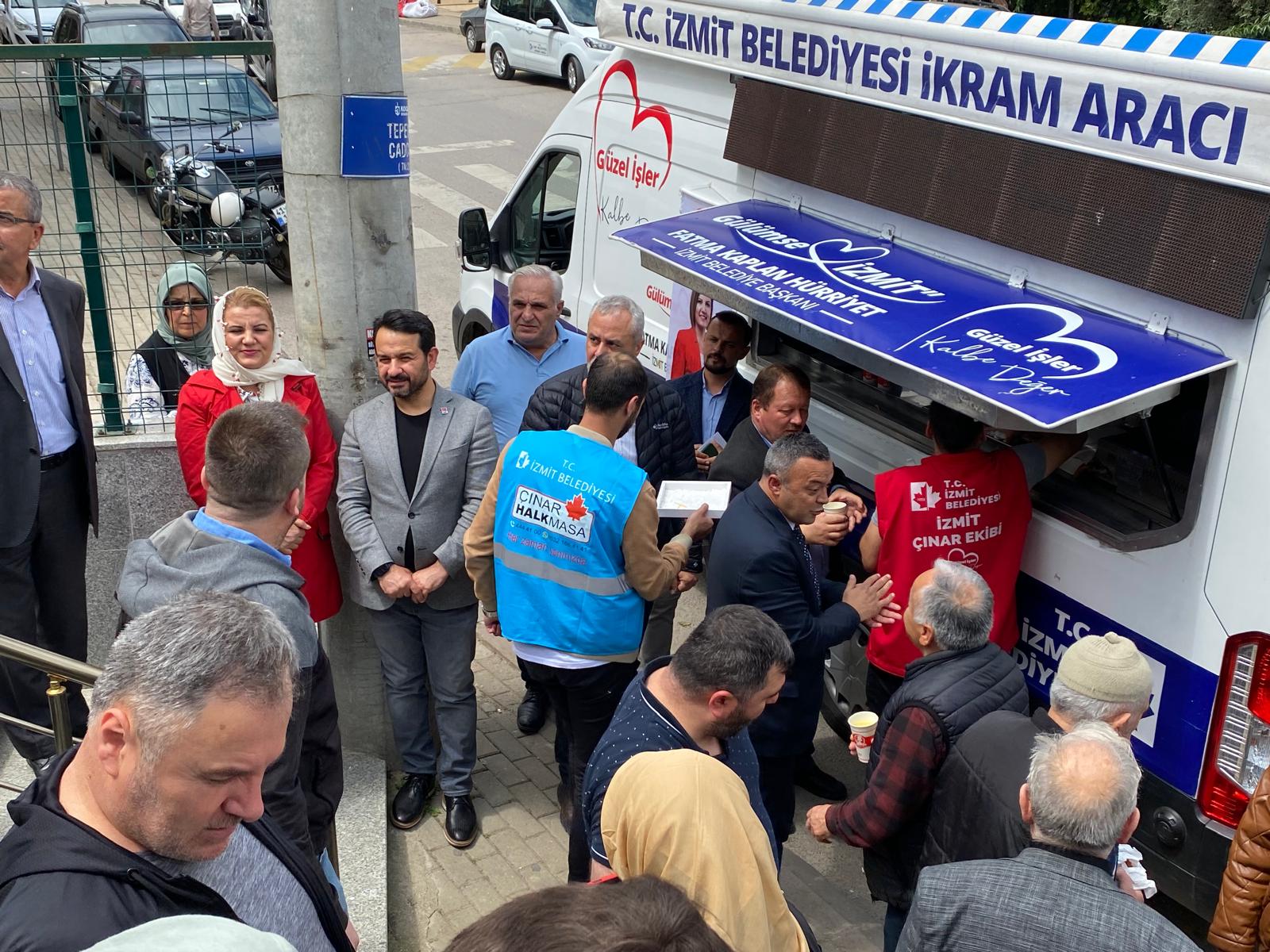Baskan Hürriyet, Cuma namazi sonrasi Tepeköy Kemer Camii cemaatiyle bulustu (1)