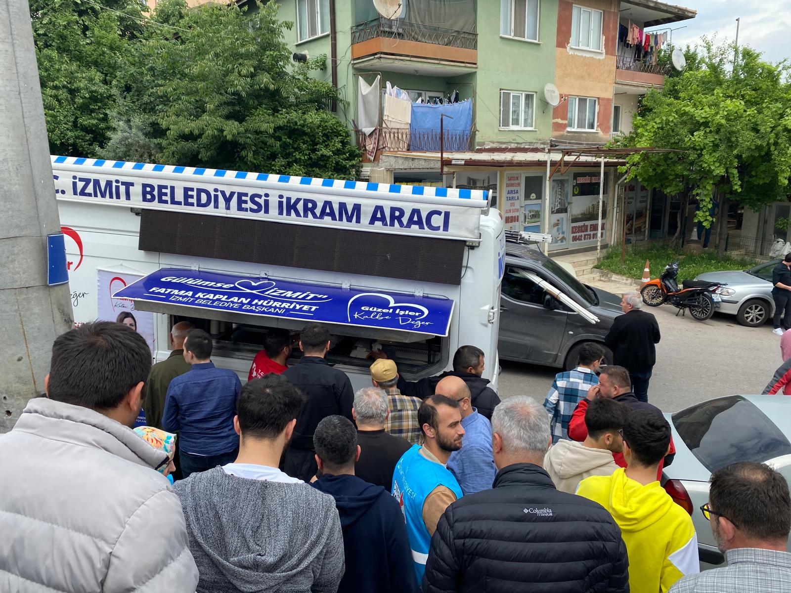 Baskan Hürriyet, Cuma namazi sonrasi Tepeköy Kemer Camii cemaatiyle bulustu (3)