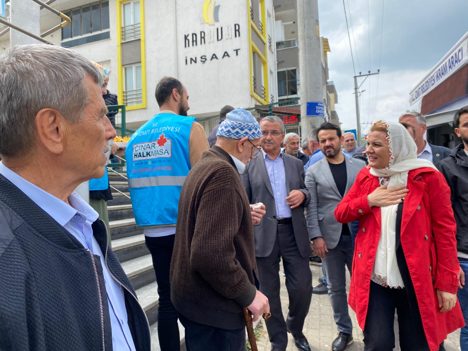 Baskan Hürriyet, Cuma namazi sonrasi Tepeköy Kemer Camii cemaatiyle bulustu (5)