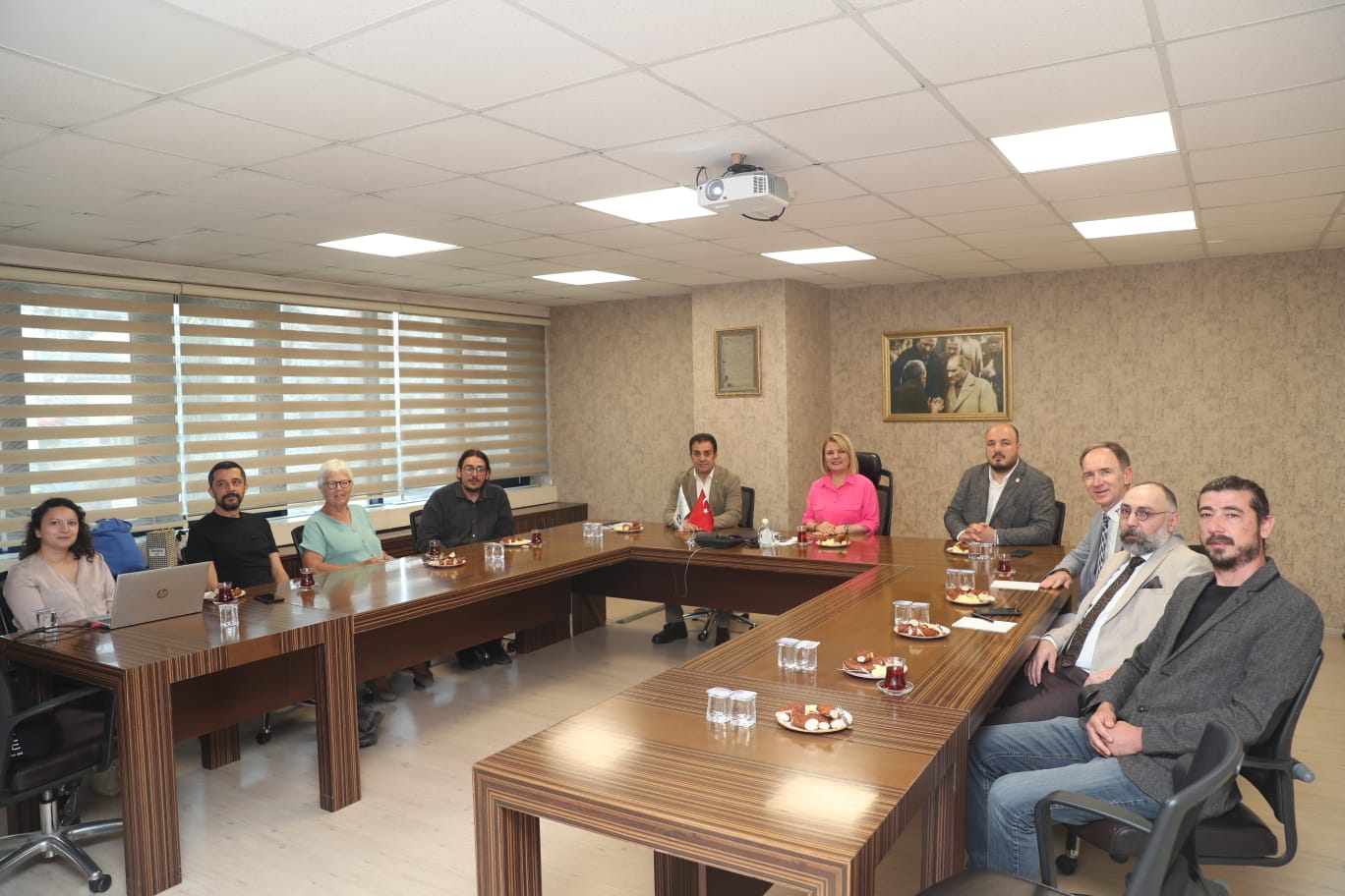 Baskan Hürriyet, Kültür Rotalari Dernegi ile Erasmus Spor Projesi için bir araya geldi (3)