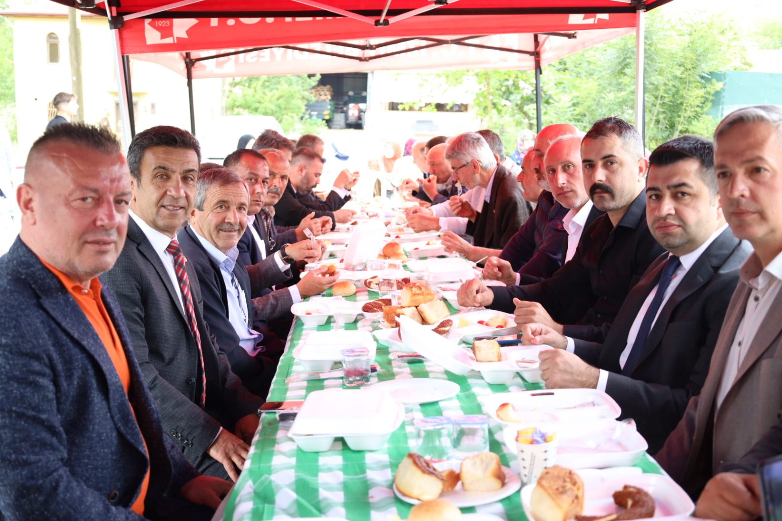 İzmit Belediye koordineli çalışmak adına kırsal mahallelerin muhtarlarını dinledi (4)