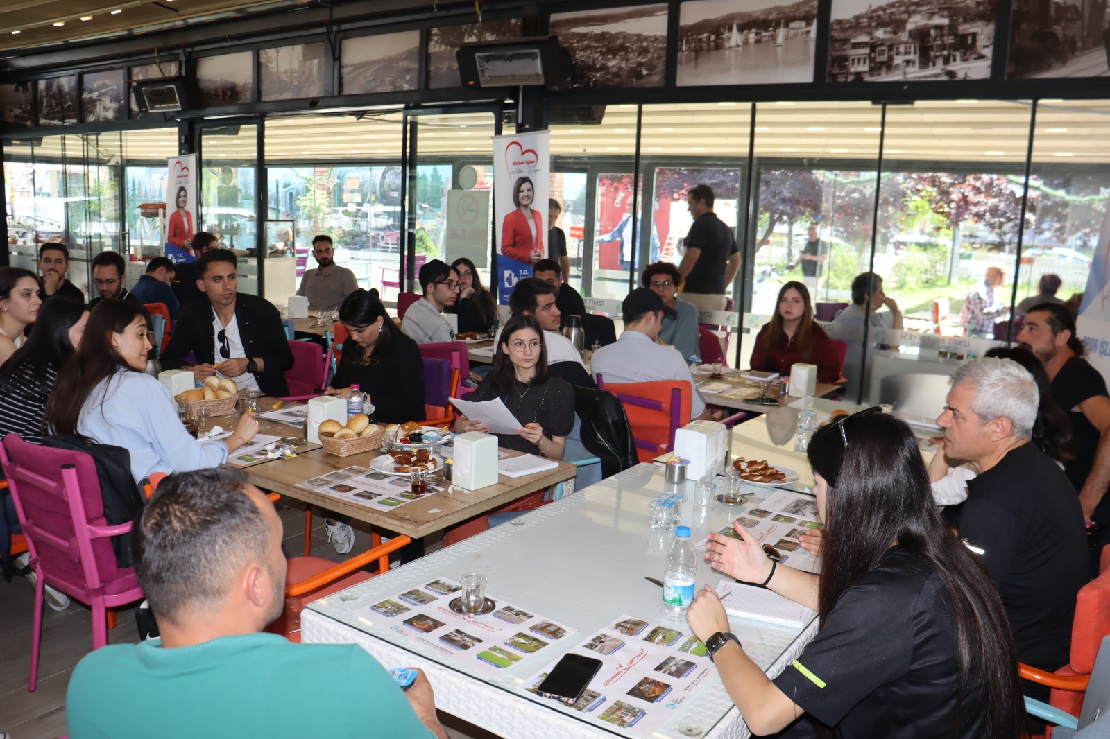 İzmit Belediyesi, 19 Mayıs’a gençlerle hazırlanıyor (1)