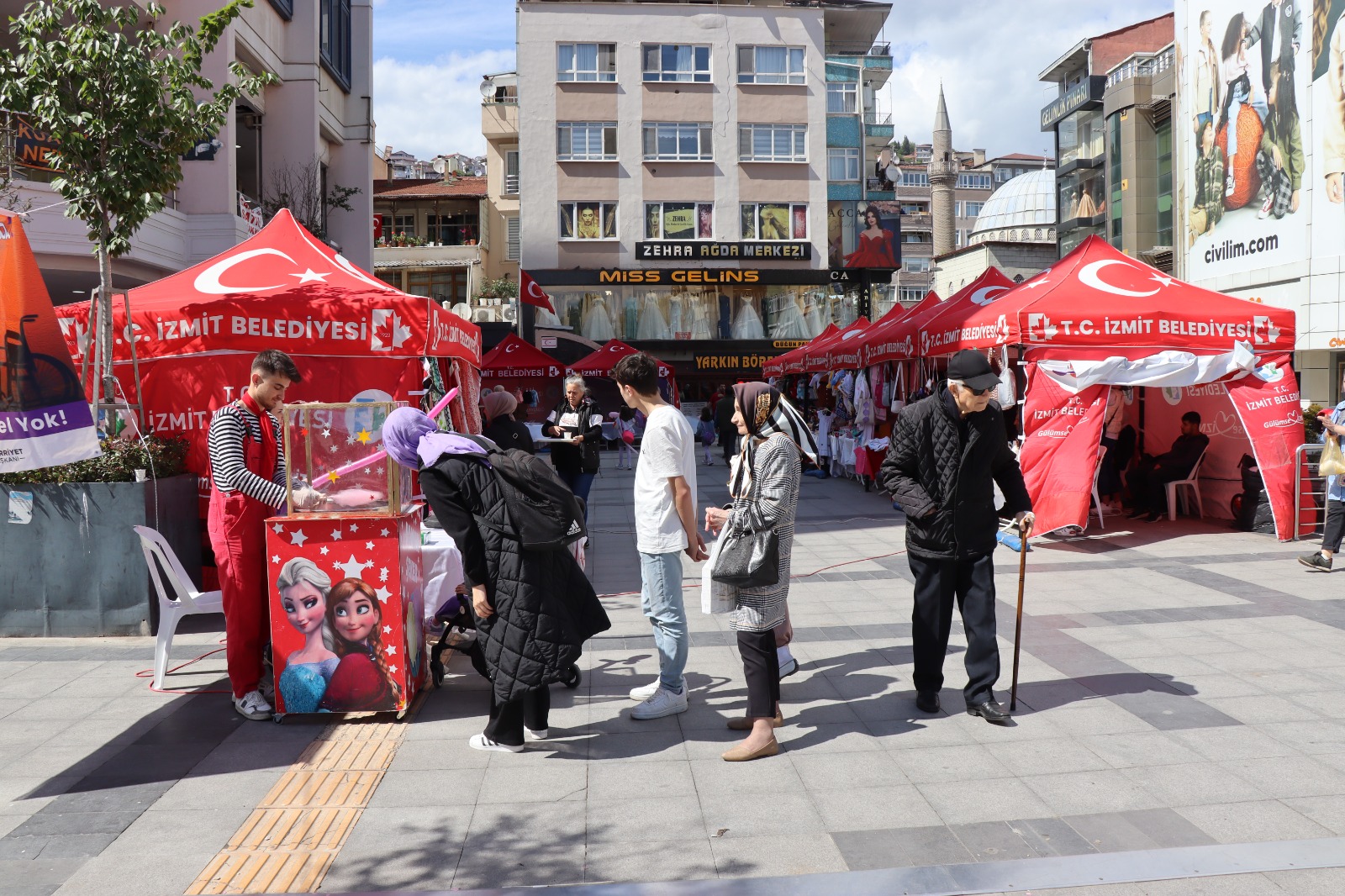 İzmit Belediyesi Engelliler Haftası’nda farkındalık yaratıyor (2)