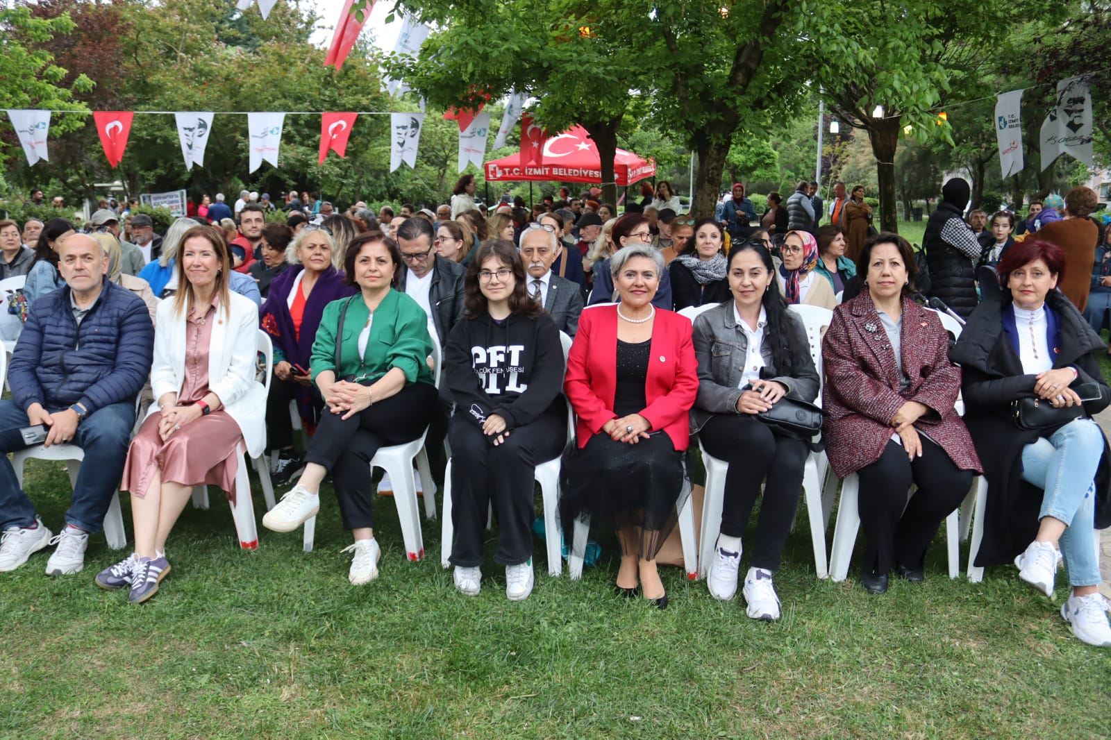İzmit Belediyesi Hıdırellez etkinleri Yahya Kaptan Mahallesi’nde devam etti (2)