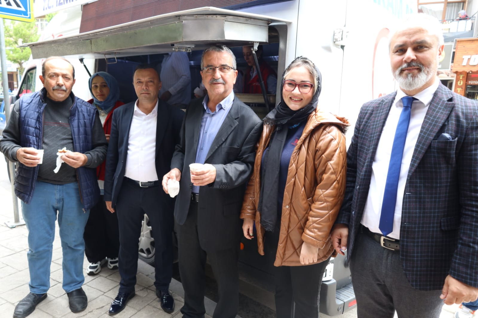 İzmit Belediyesi camii cemaati ile buluşmaya devam ediyor (4)