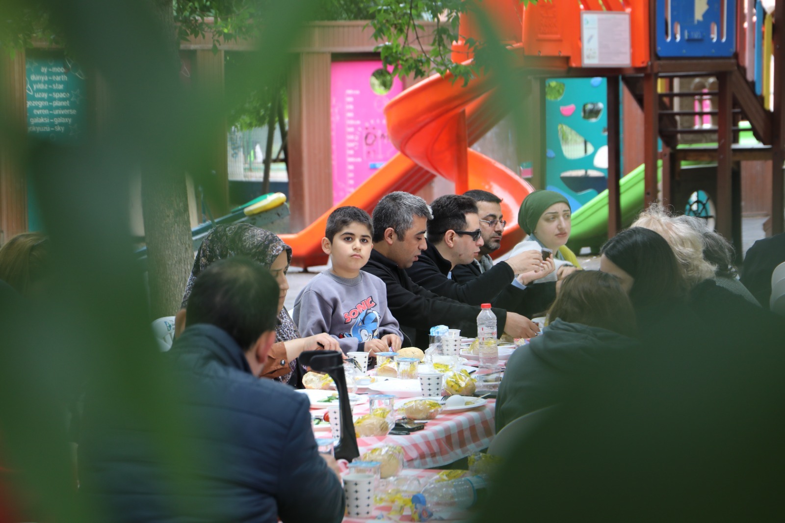 Izmit Belediyesi, engelli bireyler ve aileleriyle kahvaltida bulustu (3)