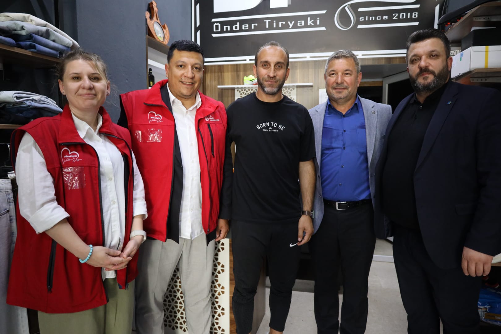 İzmit Belediyesi kent esnafının yanında olmaya devam ediyor (6)