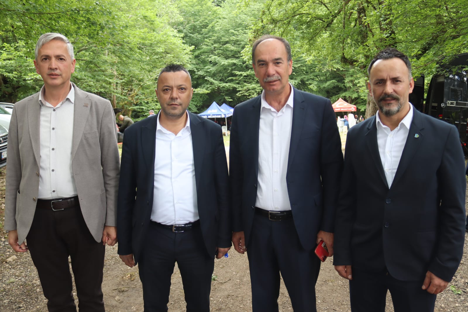 İzmit Belediyesi köylerde de vatandaşları yalnız bırakmıyor (2)