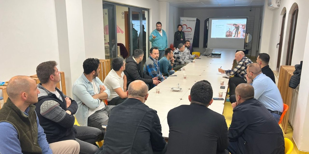 İZMİT BELEDİYESİ VE AÇEV, BABA DESTEK PROGRAMLARINA DEVAM EDİYOR