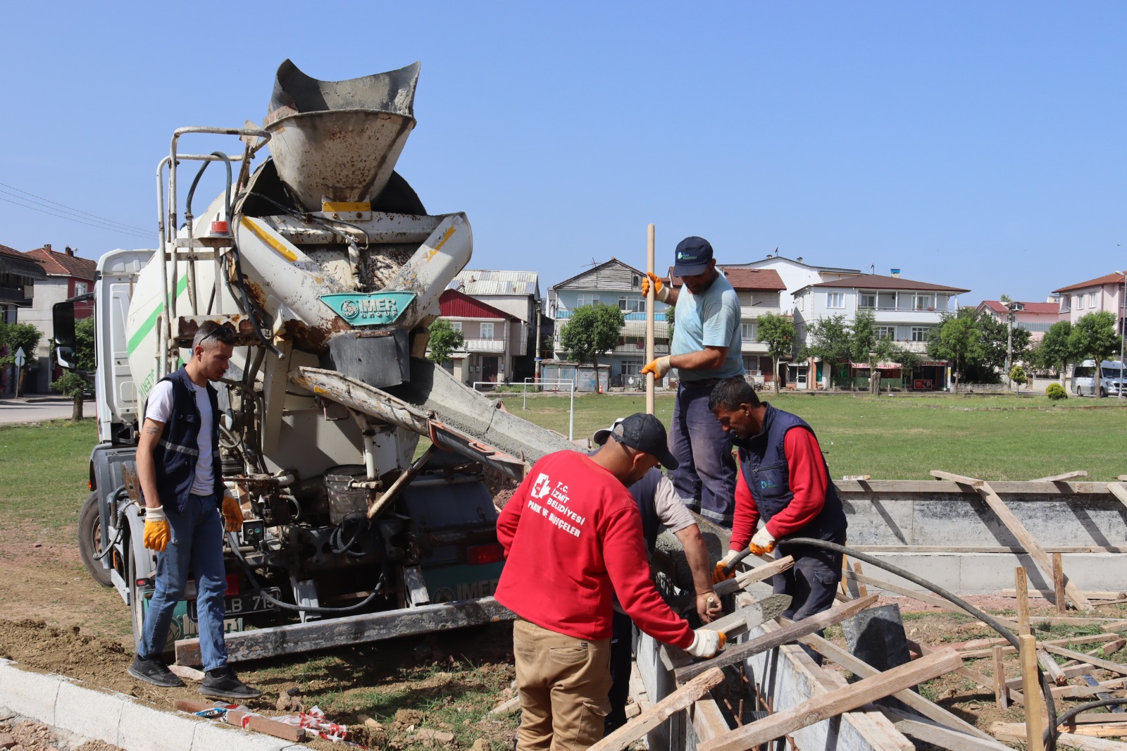 İzmit Belediyesinden Yeşilova’ya modern yaşam alanı (2)