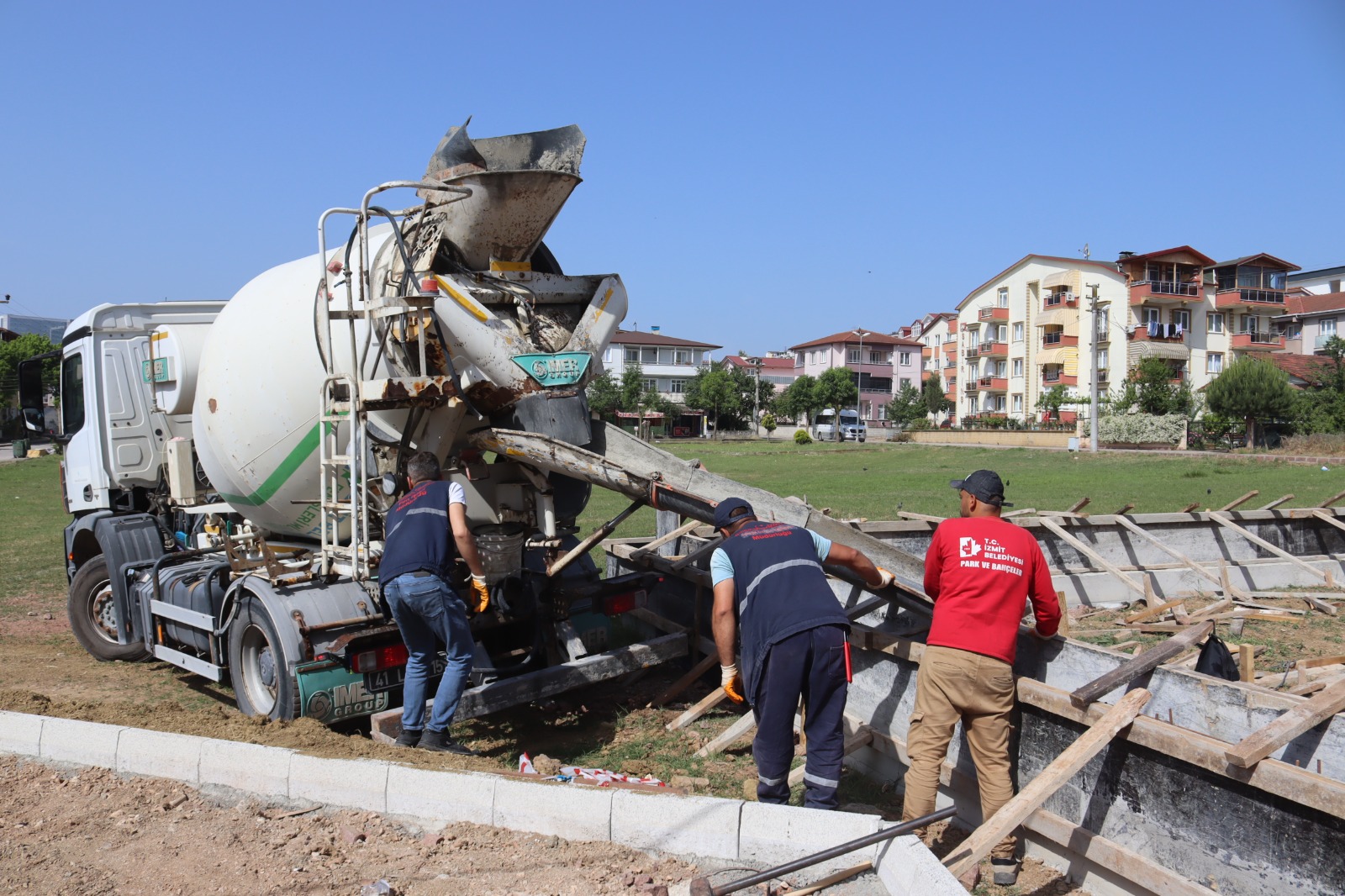 İzmit Belediyesinden Yeşilova’ya modern yaşam alanı (6)