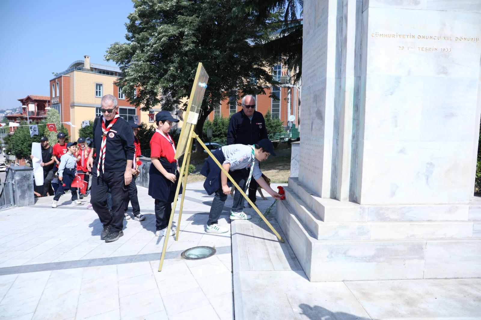 Izmitli gençler, 19 Mayis Gençlik Yürüyüsünde bulustu (7)