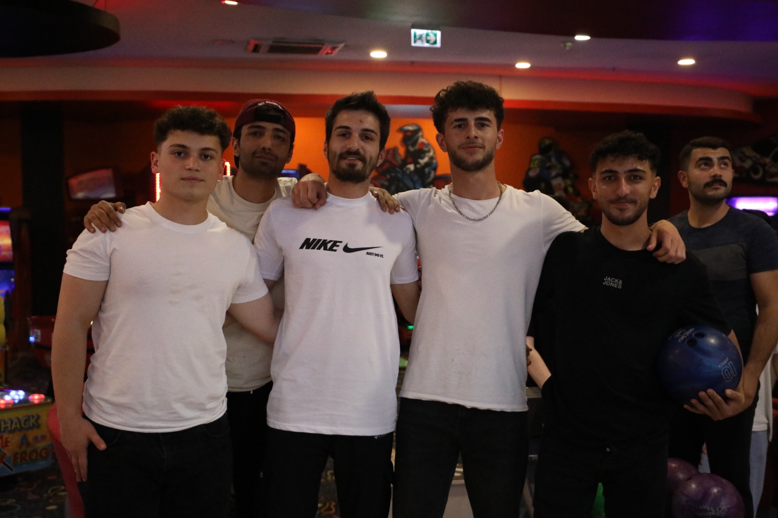 Izmitli gençler Bowling Turnuvasi'nda 19 Mayis coskusunu yasadi (6)