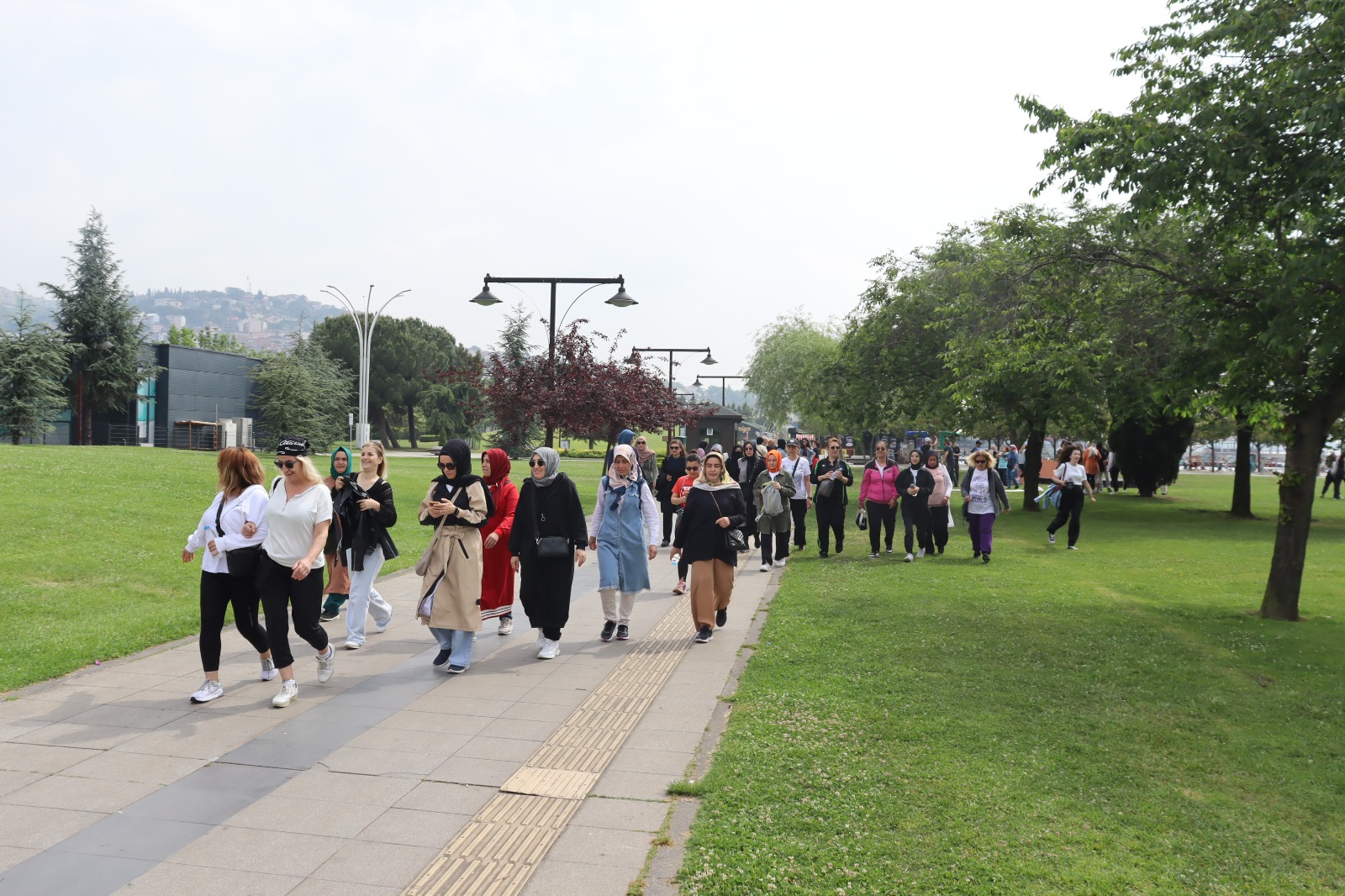 İzmit’te Sağlıklı Yaşam Yürüyüşüne yoğun ilgi (3)