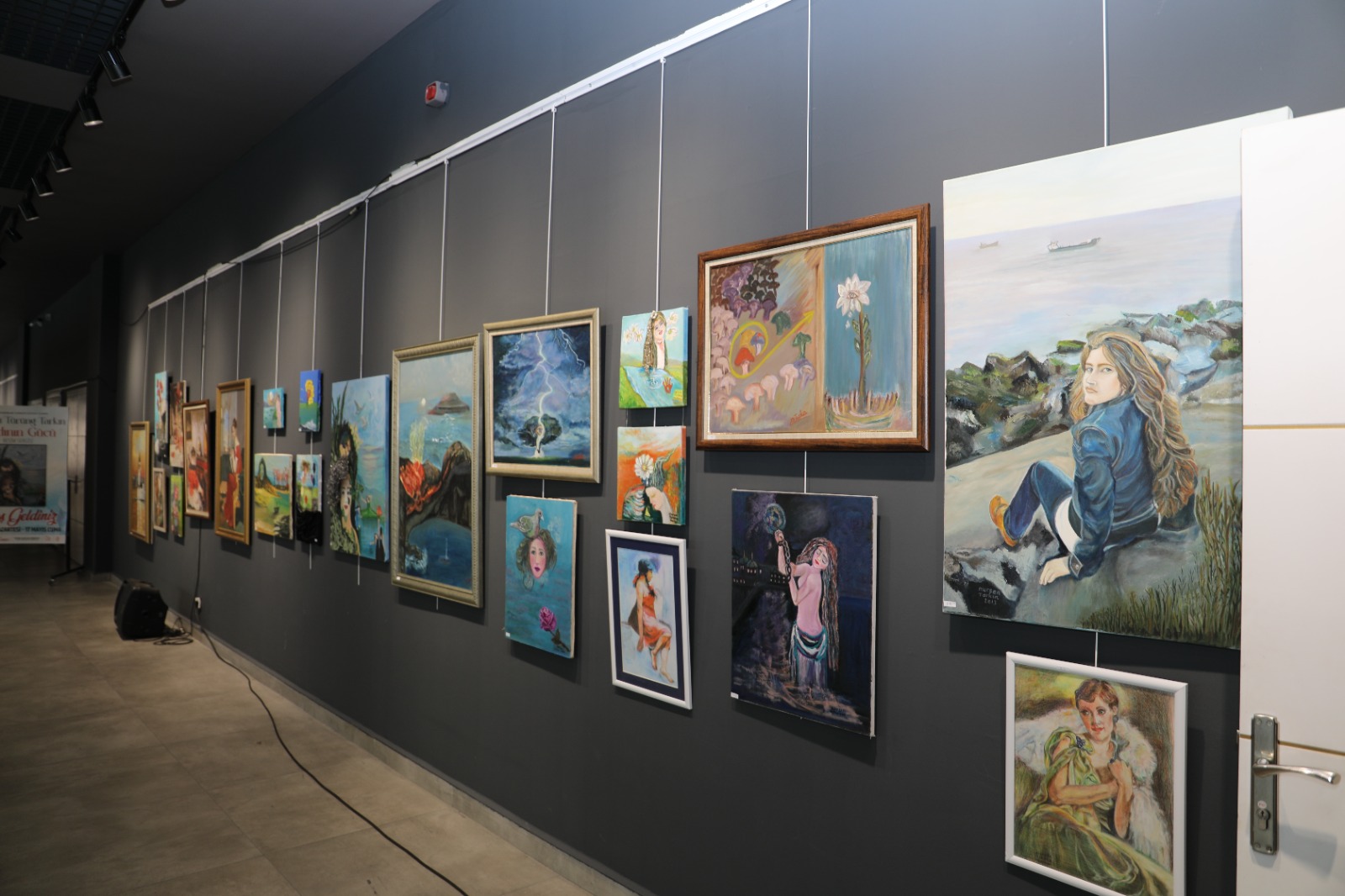 “Kadının Gücü” resim sergisi Nikomedia Sanat Galerisi'nde sanatseverlerle buluştu (1)