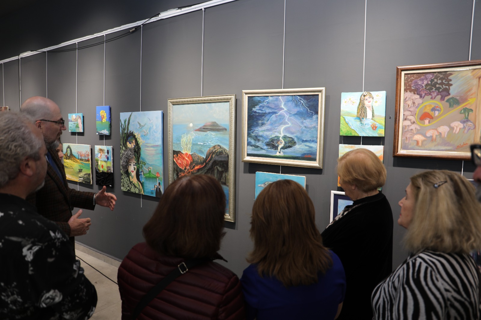 “Kadının Gücü” resim sergisi Nikomedia Sanat Galerisi'nde sanatseverlerle buluştu (4)