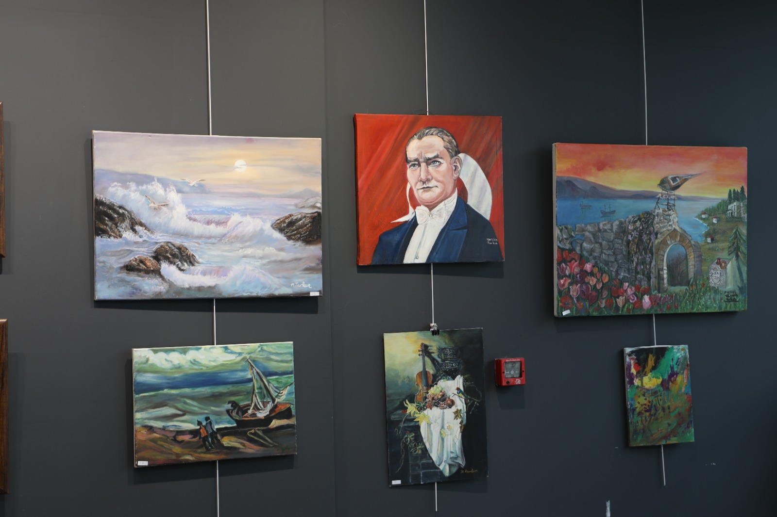 “Kadının Gücü” resim sergisi Nikomedia Sanat Galerisi'nde sanatseverlerle buluştu (7)
