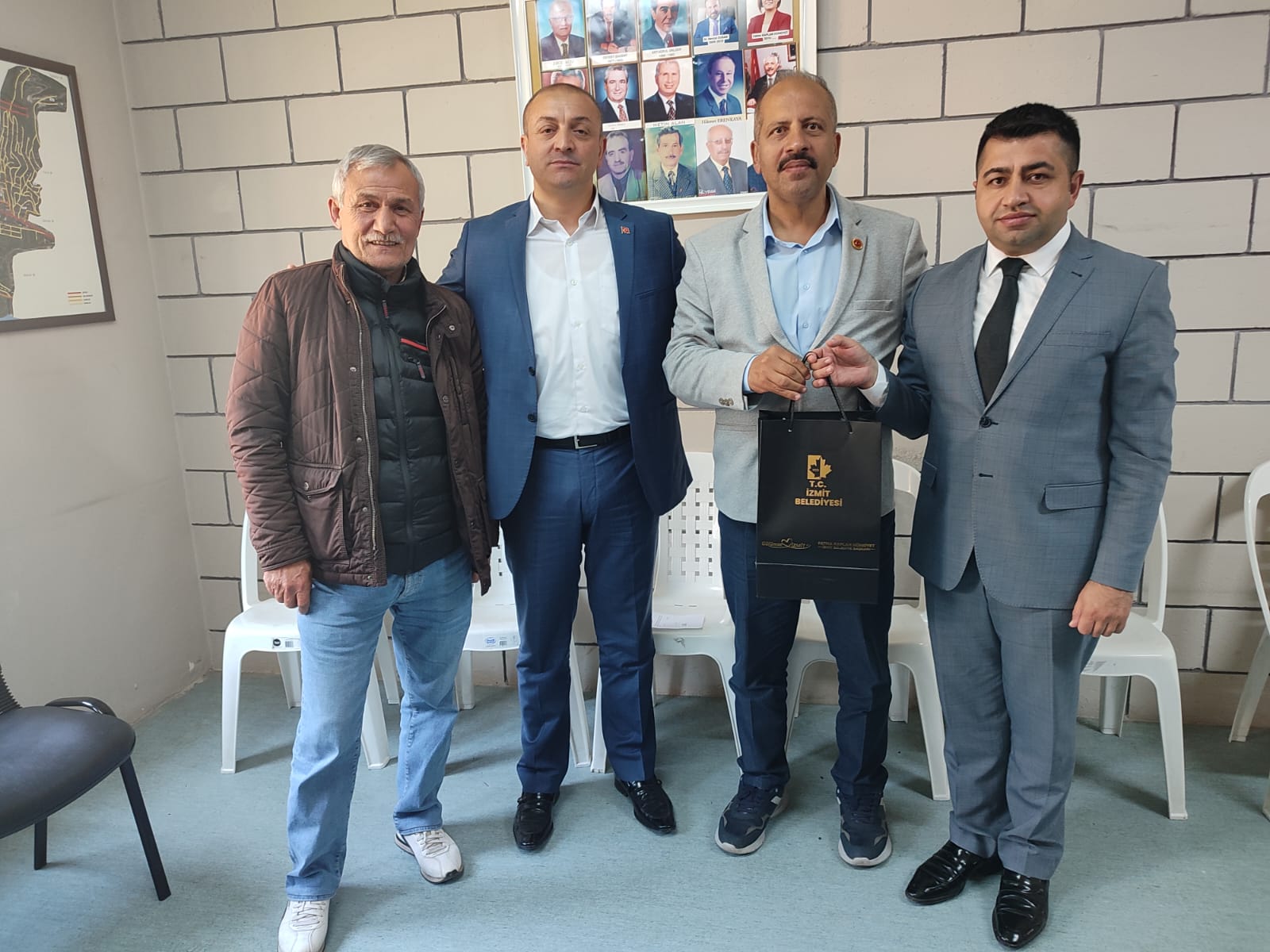 Muhtarlık ziyaretleriyle İzmit'te dayanışma artıyor (5)
