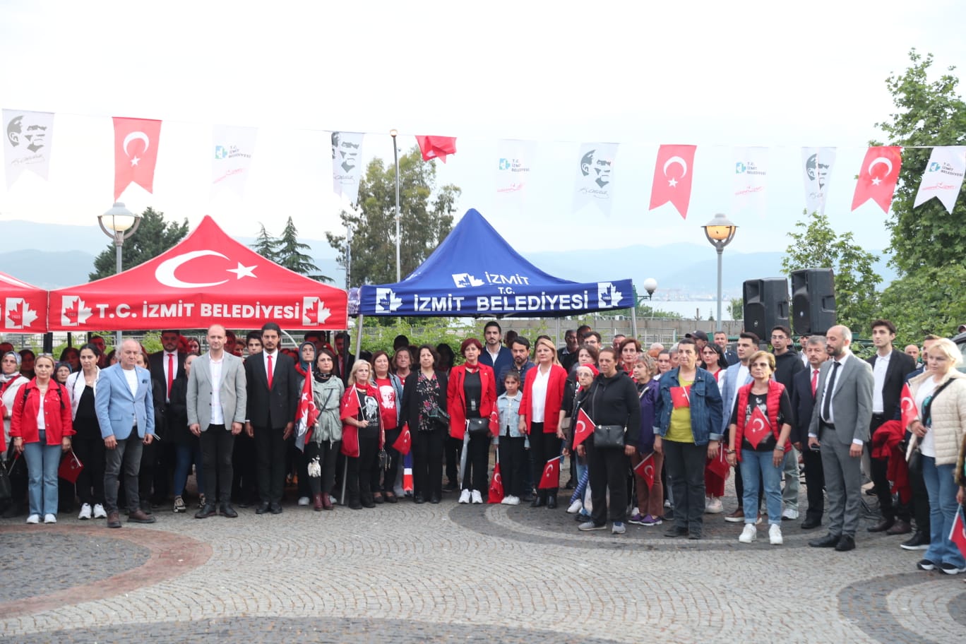 Sahne İzmit Halk Dansları Topluluğu, 19 Mayıs’a damga vurdu (5)