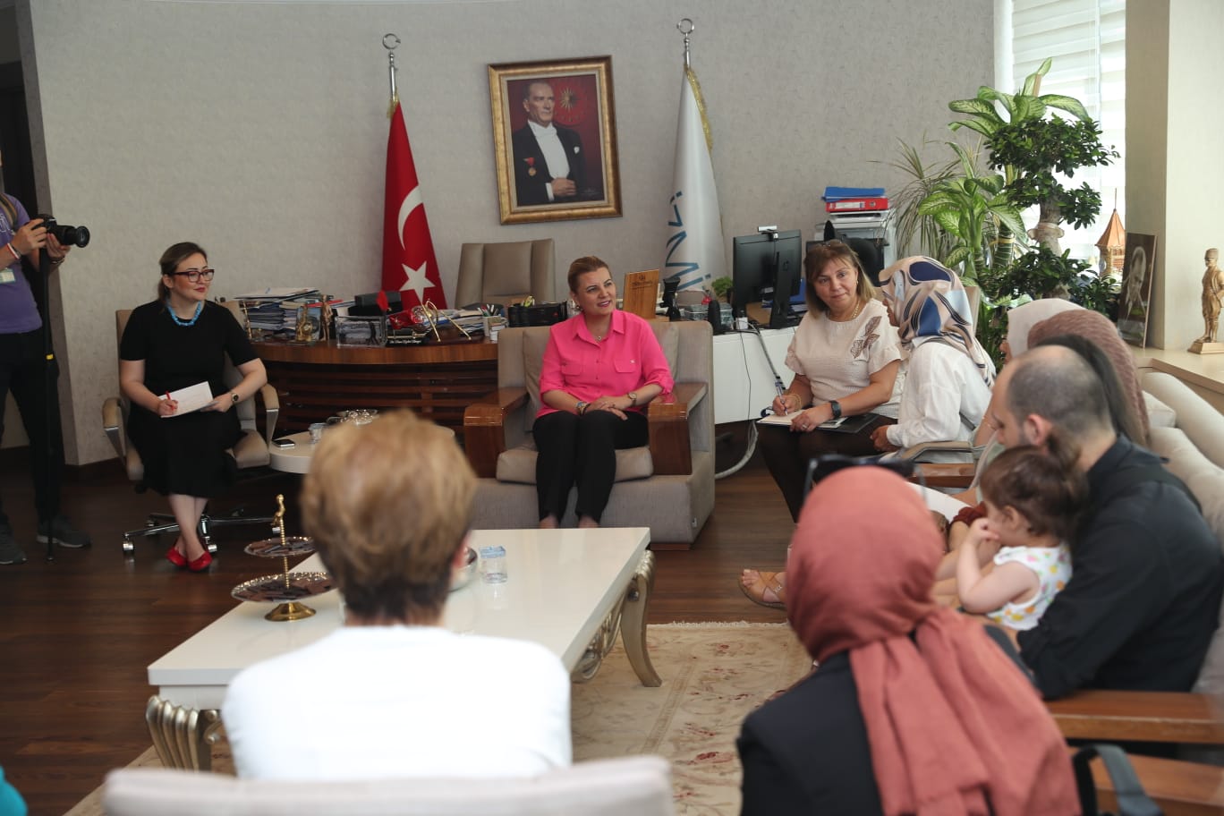 Başkan Hürriyet Halk Buluşmaları’nda vatandaşı dinlemeye devam ediyor (6)
