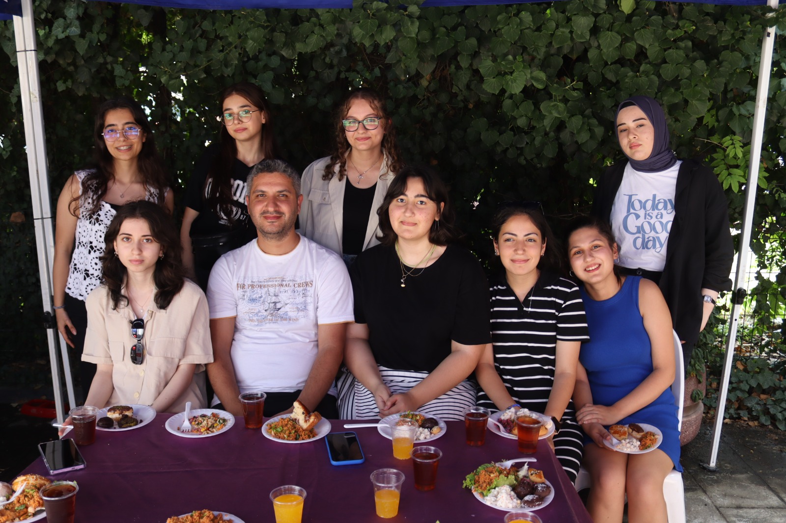 Çınar Akademisi Öğrencileri mezuniyet töreninde stres attı (10)