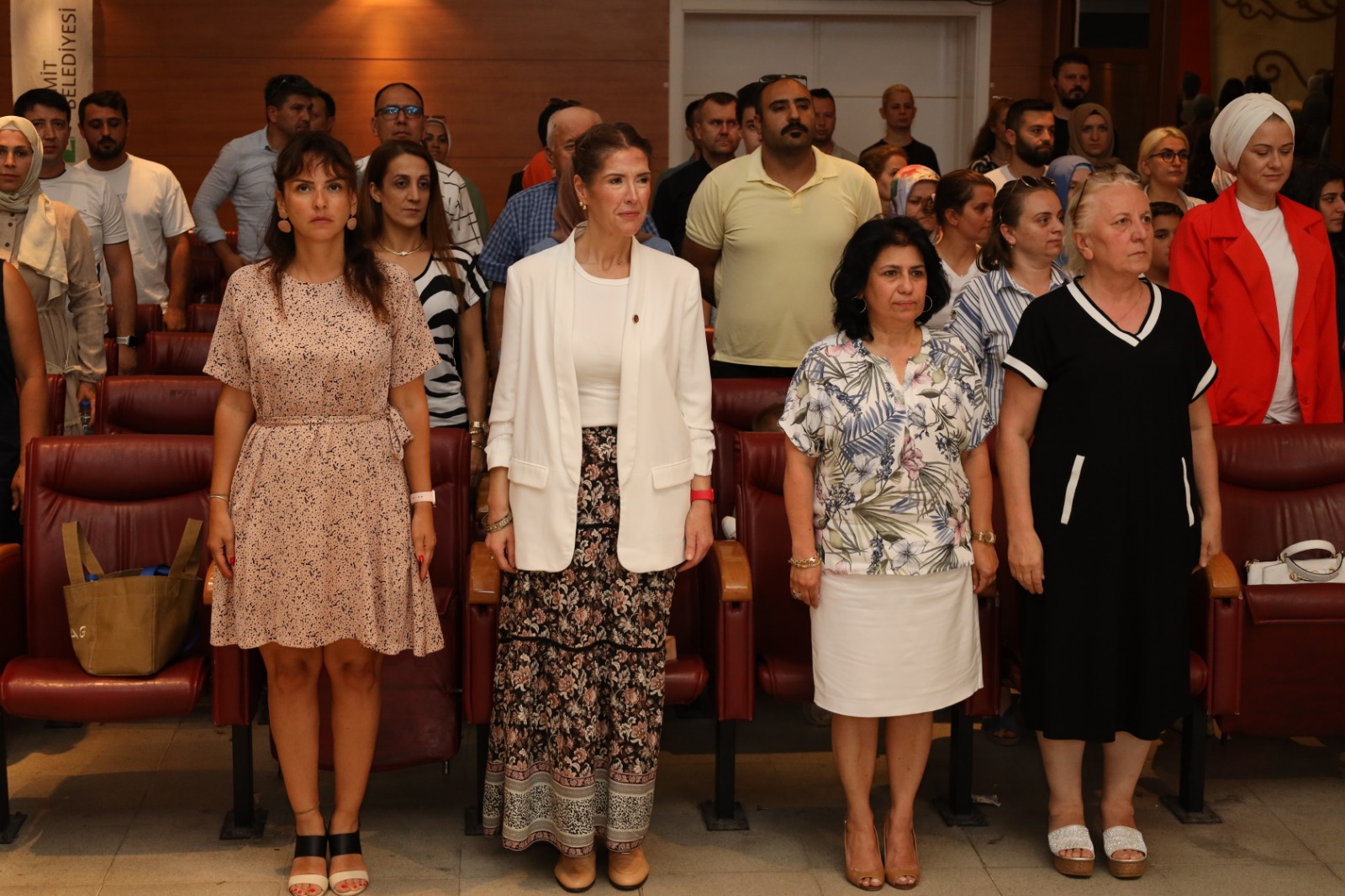 Çınar Çocuk Evinin minikleri coşkuyla mezuniyetlerini kutladı (1)