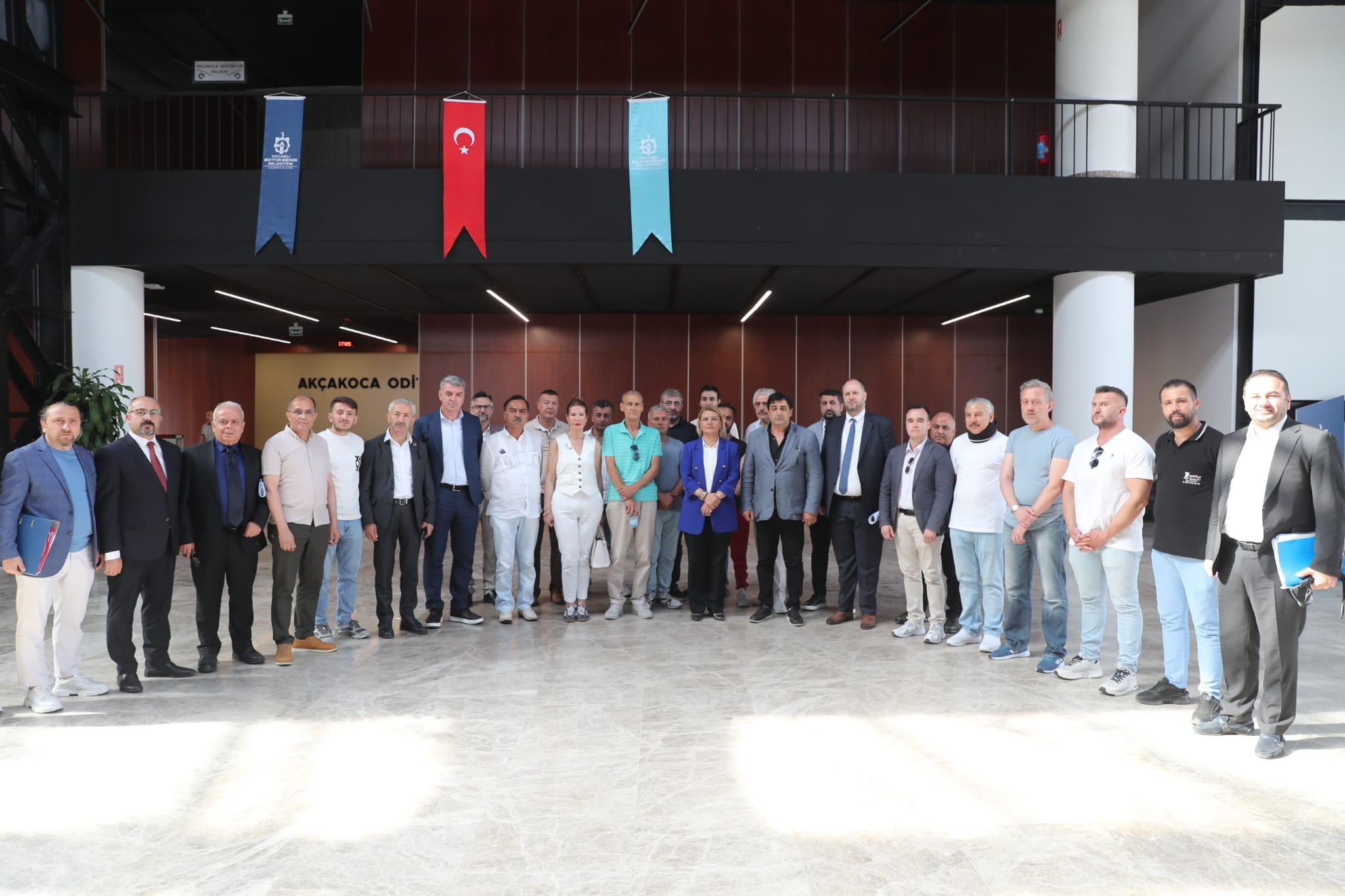 Hürriyet yetkililere seslendi Inönü Caddesi esnafinin sorunlarini ciddiyetle çözün (2)