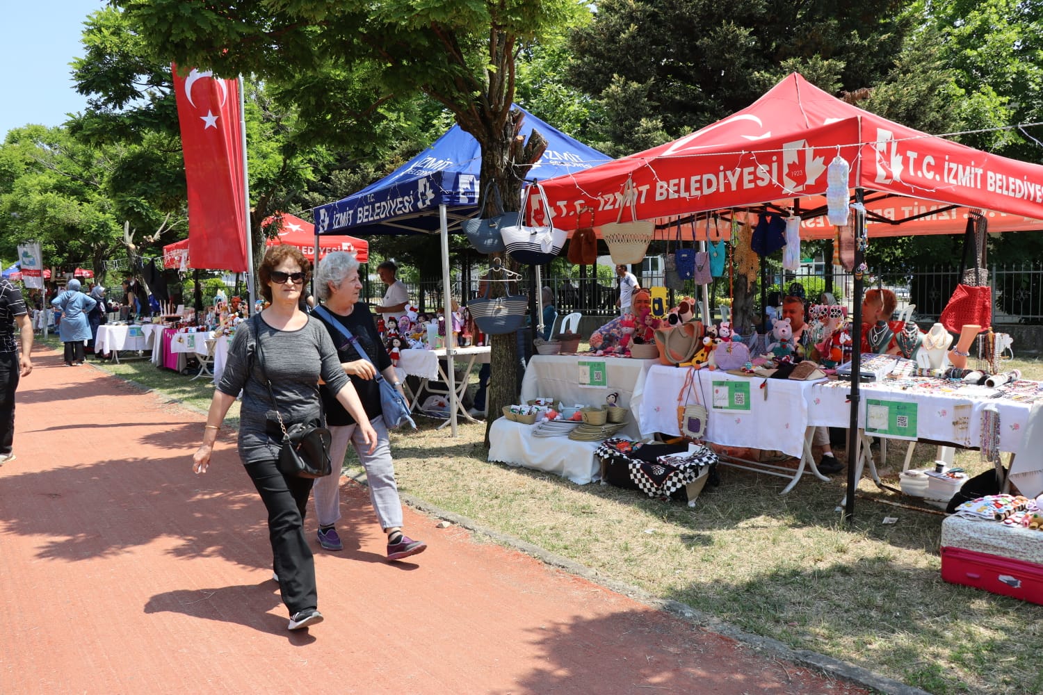 Izmit Belediyesi 4. Iyilik Senligi basladi (2)