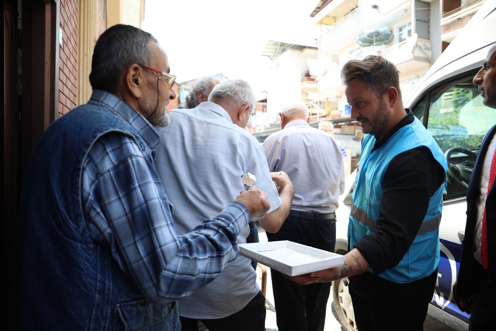 İzmit Belediyesi Cuma Namazı sonrası Mimar Sinan Camii cemaati ile buluştu (4)