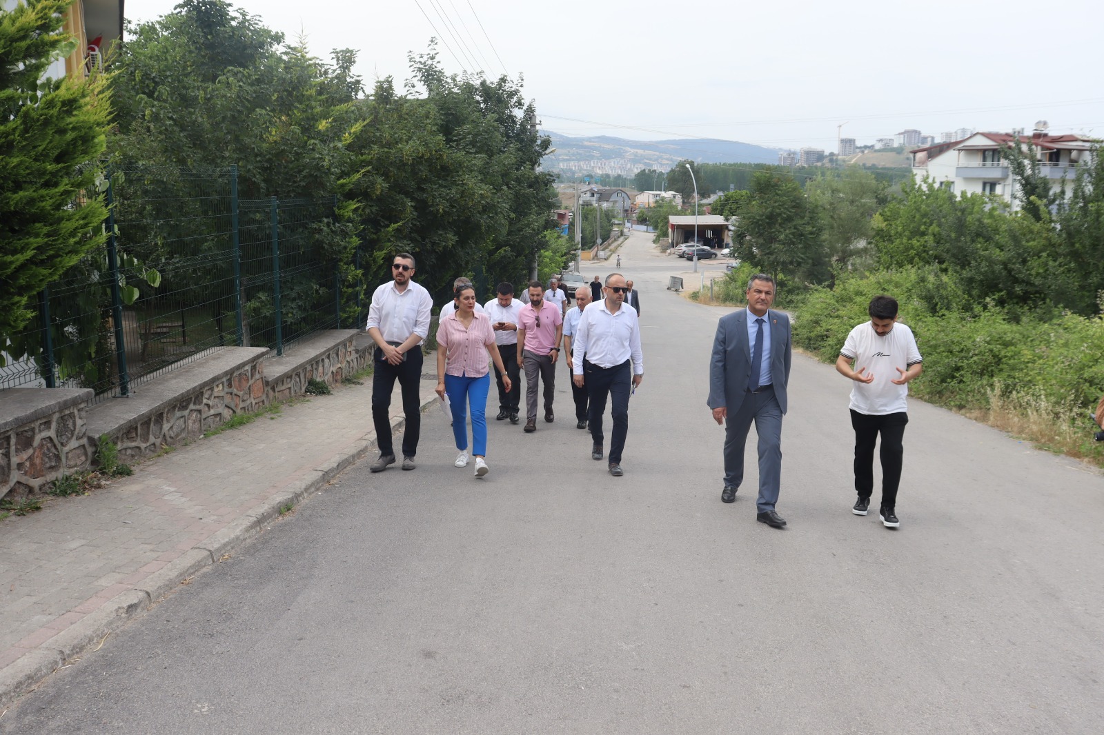 Izmit Belediyesi Karadenizliler Mahallesinde Talepleri Dinledi (1)