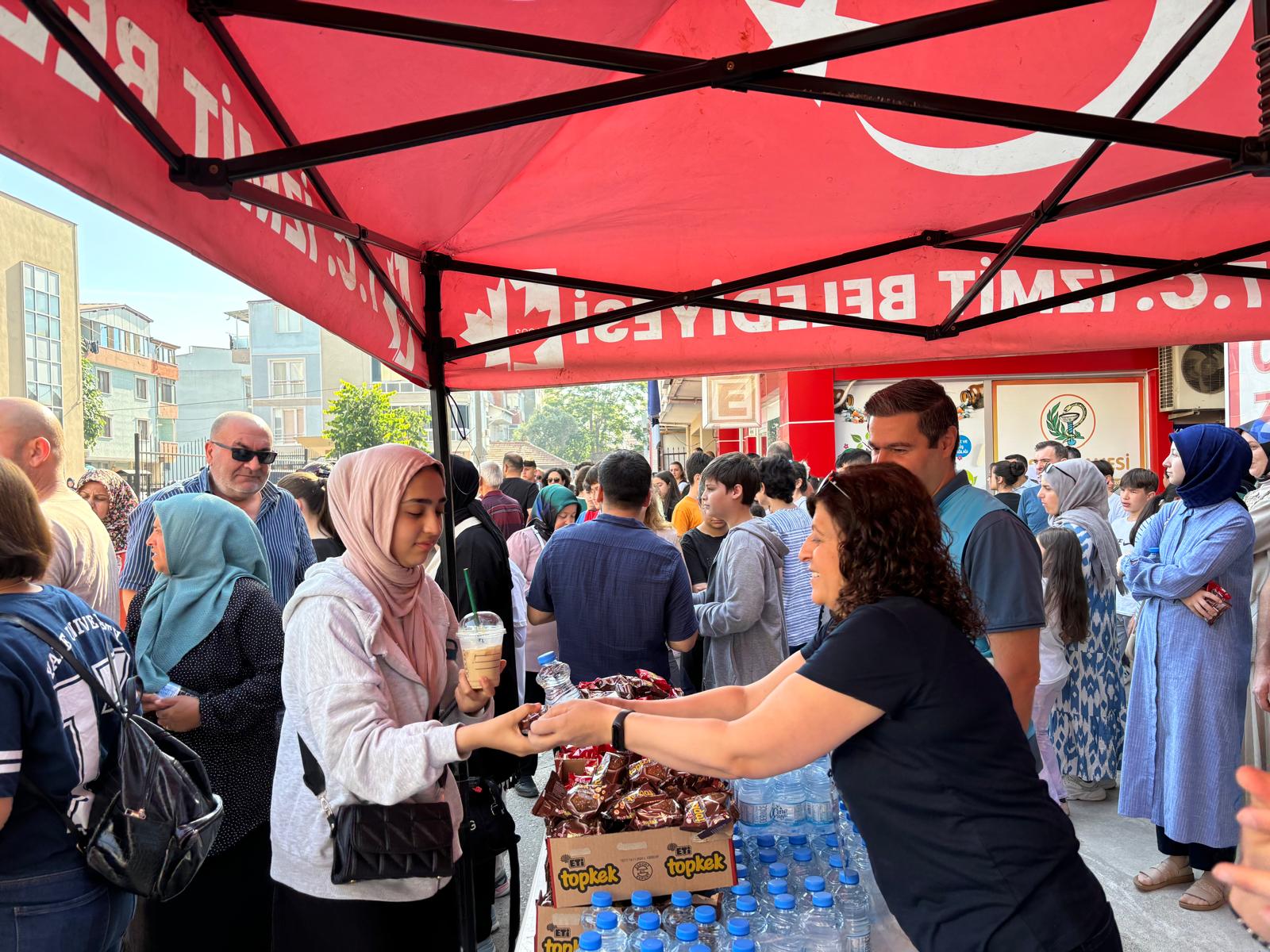 Izmit Belediyesi, LGS'de ögrenci ve velileri bu yil da yalniz birakmadi (12)