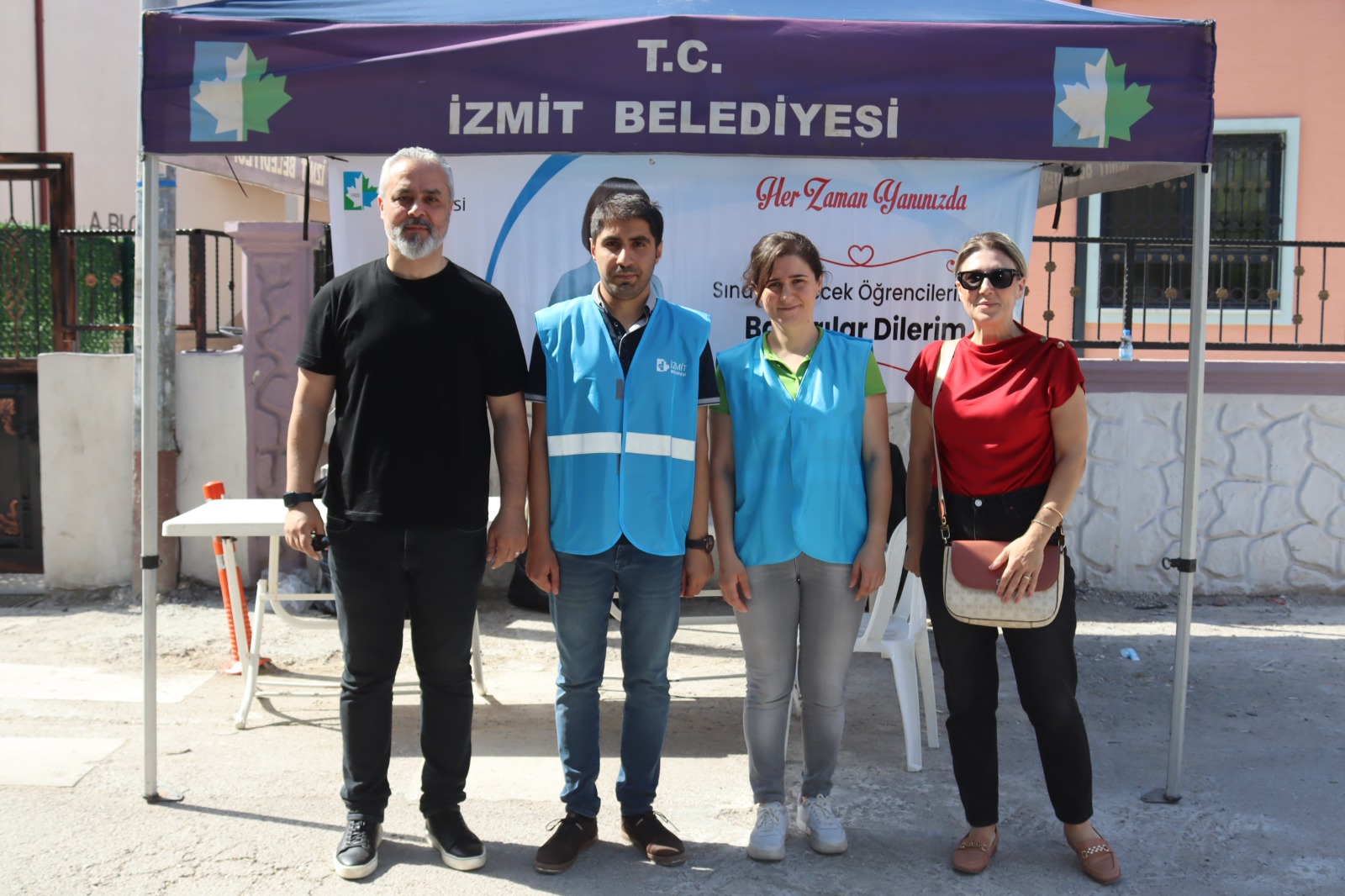 Izmit Belediyesi, LGS'de ögrenci ve velileri bu yil da yalniz birakmadi (5)