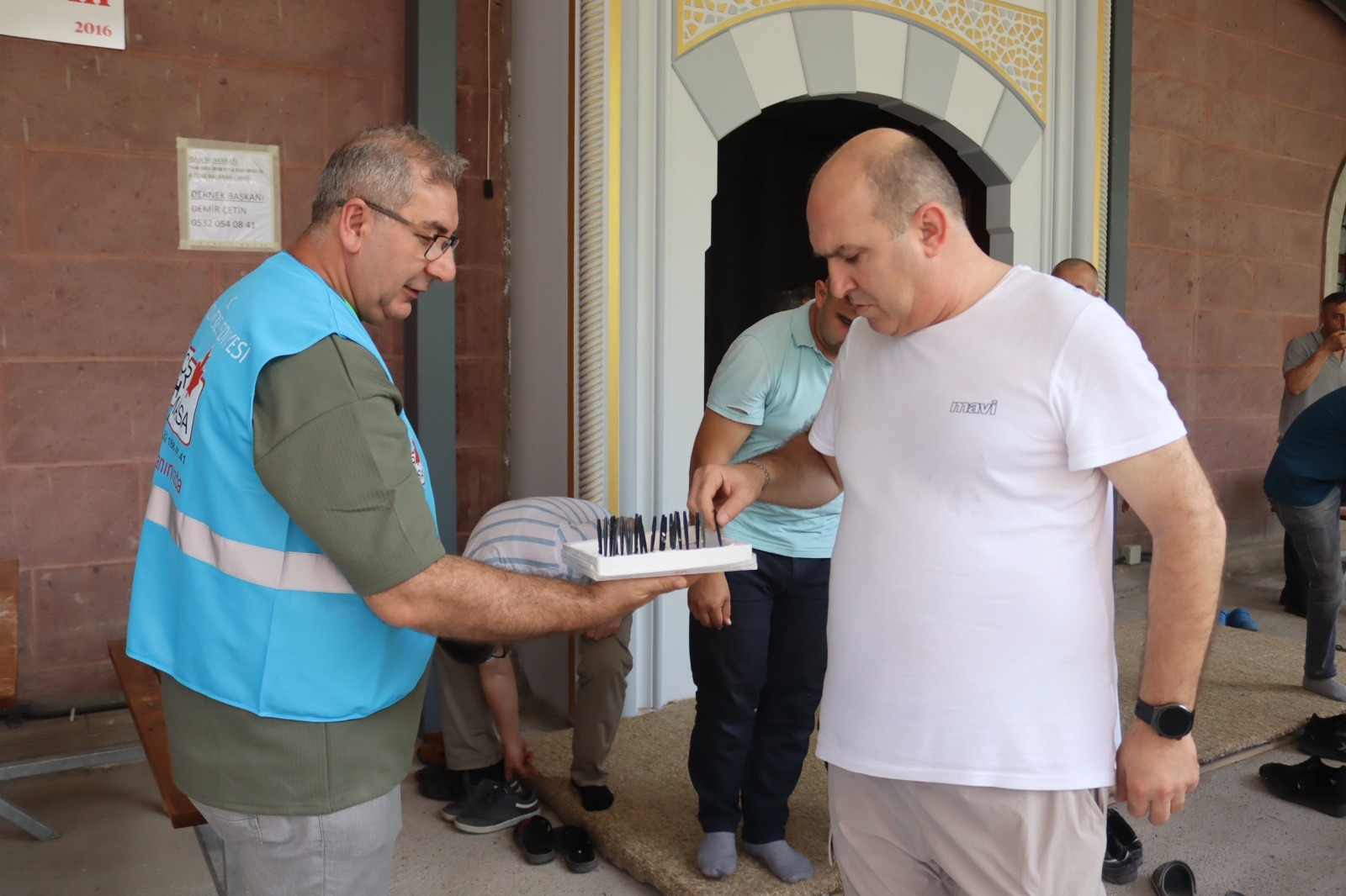 İzmit Belediyesi cami cemaatleri ile buluşmaya devam ediyor (4)