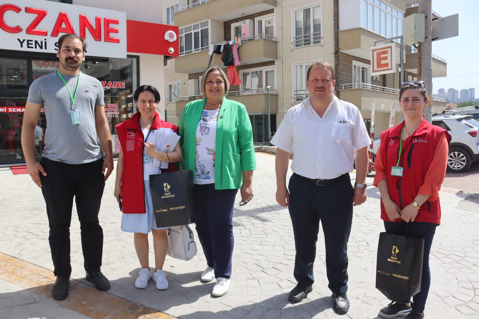 İzmit Belediyesi esnaf ziyaretlerine devam ediyor GÜÇLÜ KADRO, GÜÇLÜ BAĞLAR! (1)