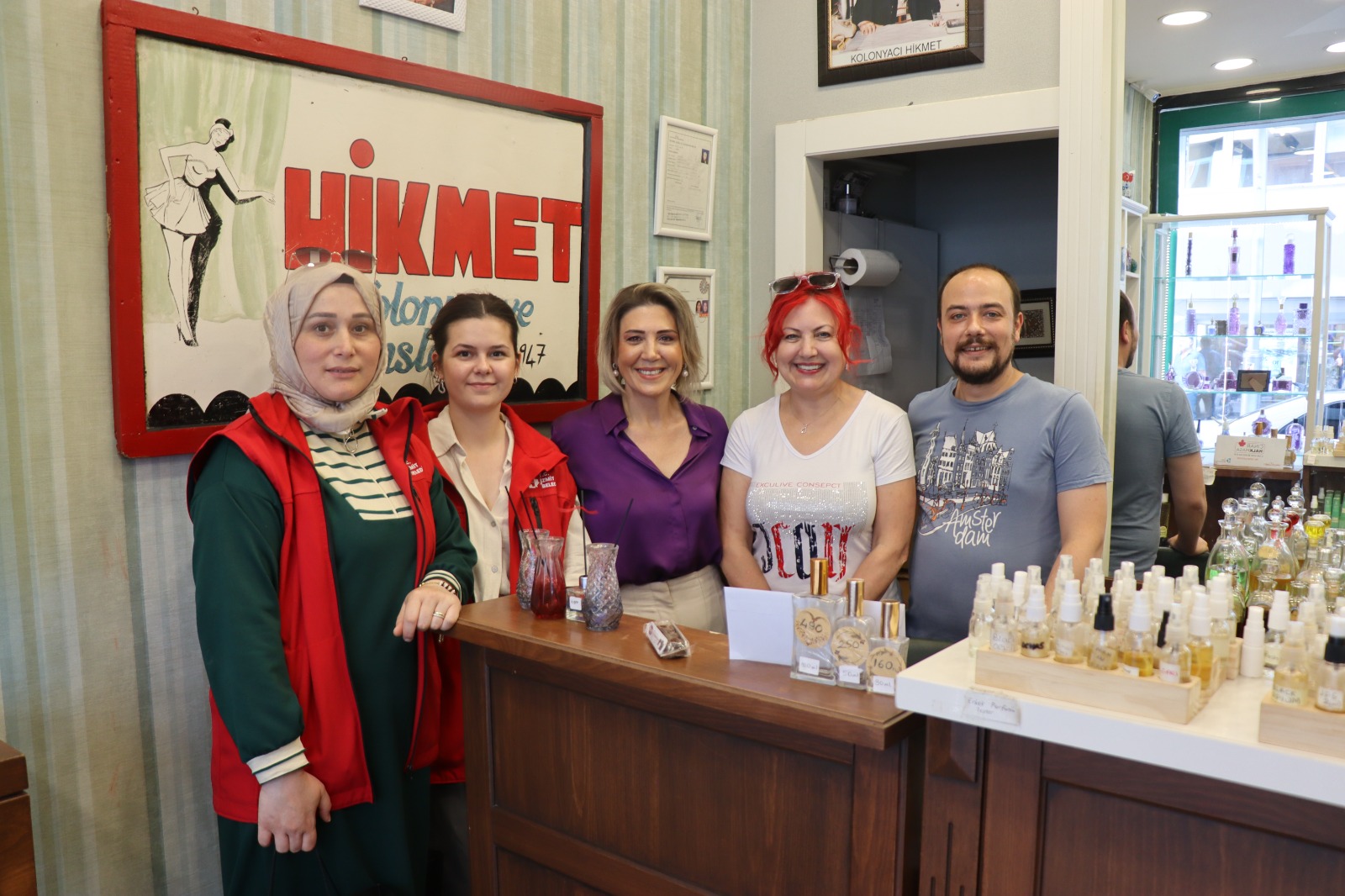 İzmit Belediyesi esnaf ziyaretlerine devam ediyor GÜÇLÜ KADRO, GÜÇLÜ BAĞLAR! (16)