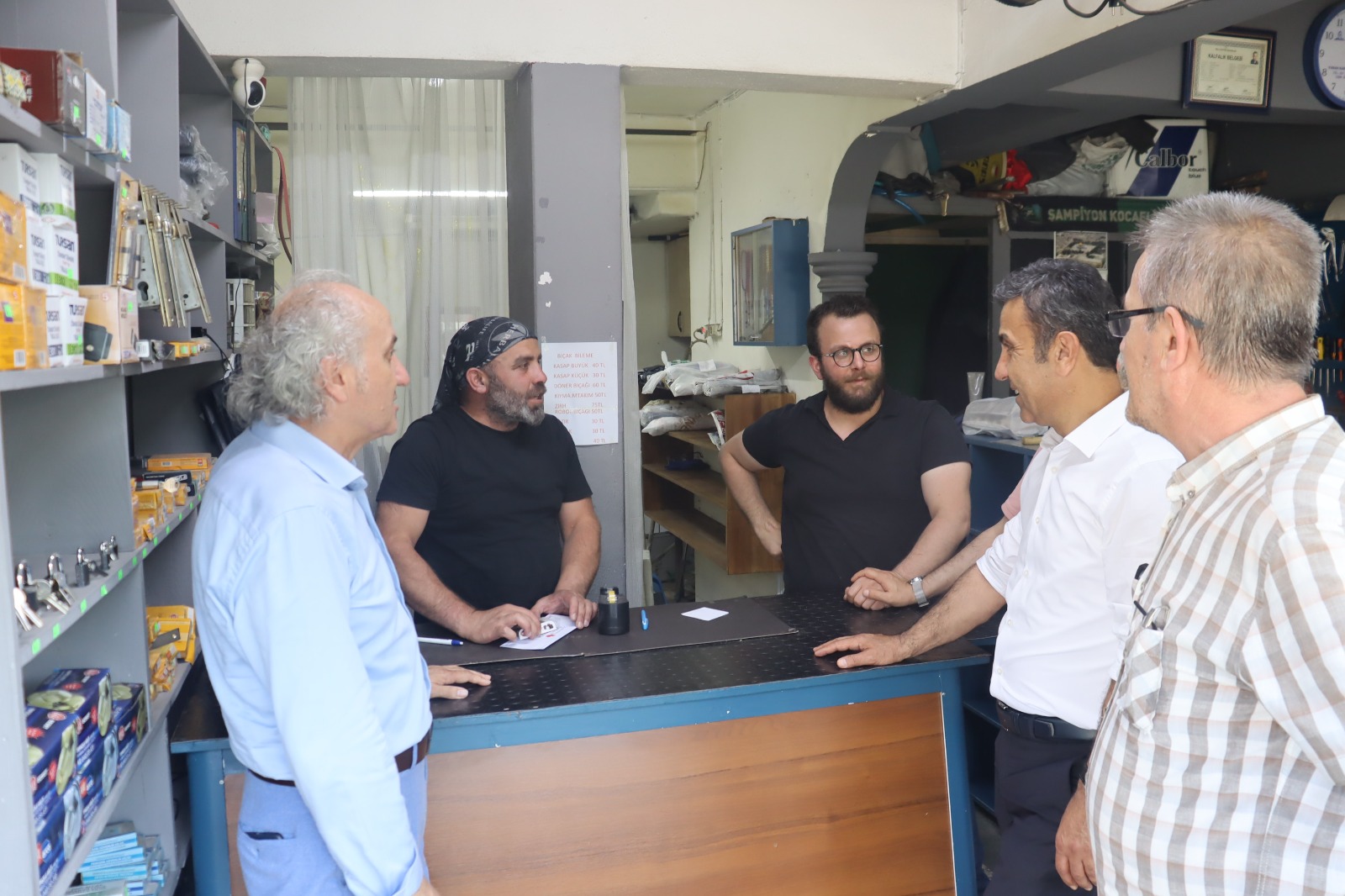 İzmit Belediyesi esnaf ziyaretlerine devam ediyor GÜÇLÜ KADRO, GÜÇLÜ BAĞLAR! (6)