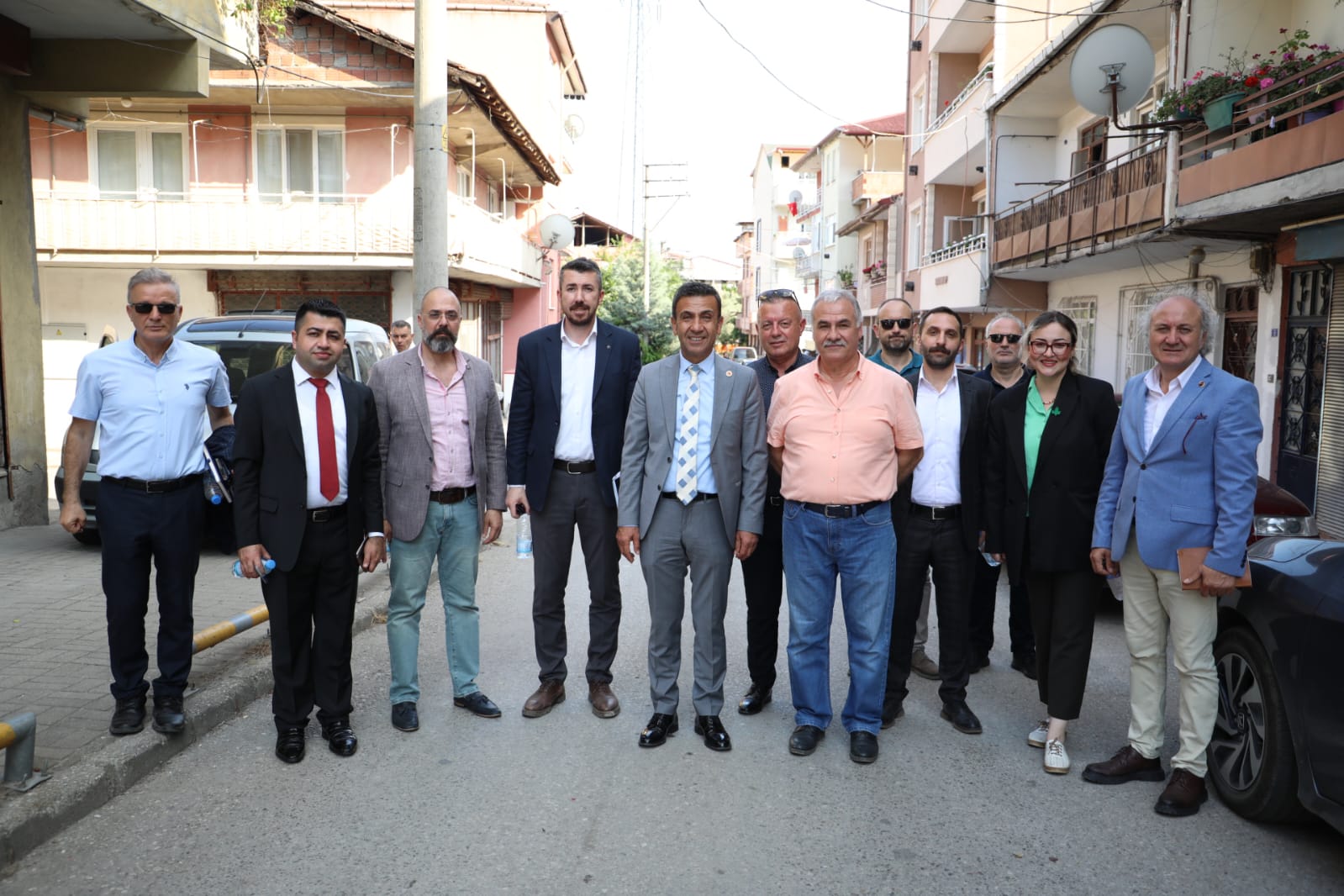 Izmit Belediyesi mahalle inceleme gezilerine ara vermeden Yenisehir'de basladi (3)